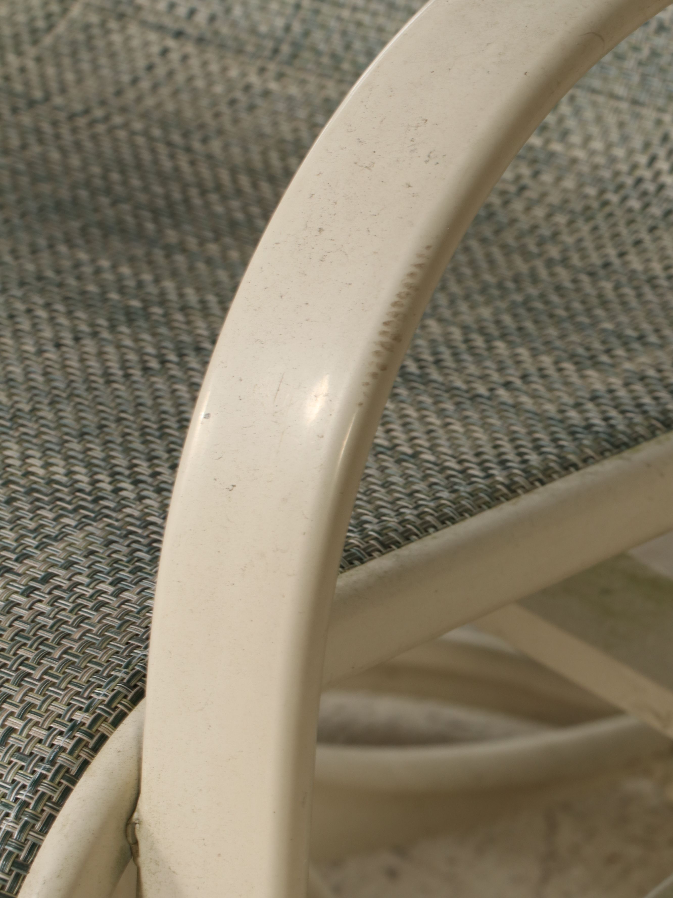 Tropitone Beige Aluminum Oval Dining Table with Swivel Armchairs