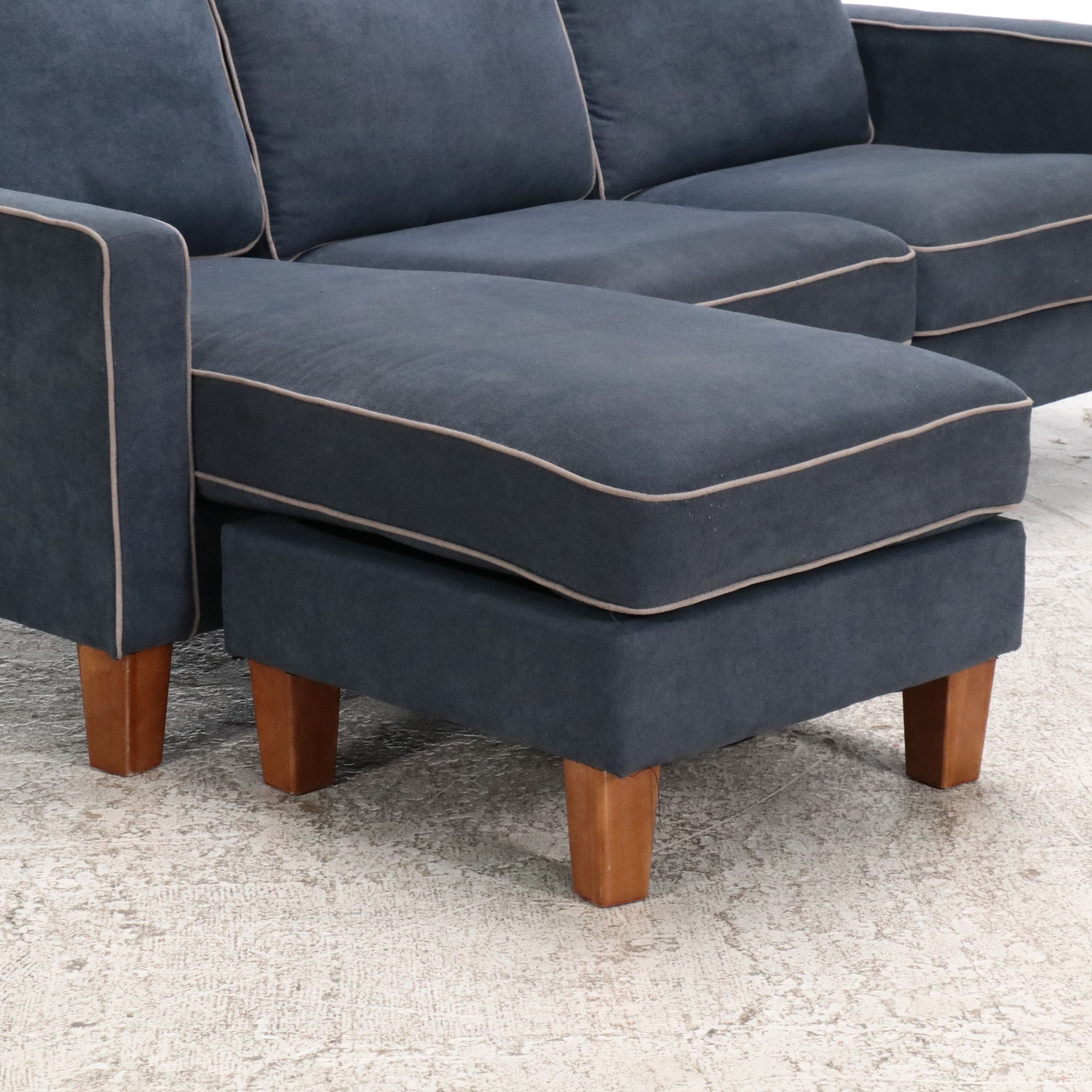 Contemporary Upholstered Sectional Sofa