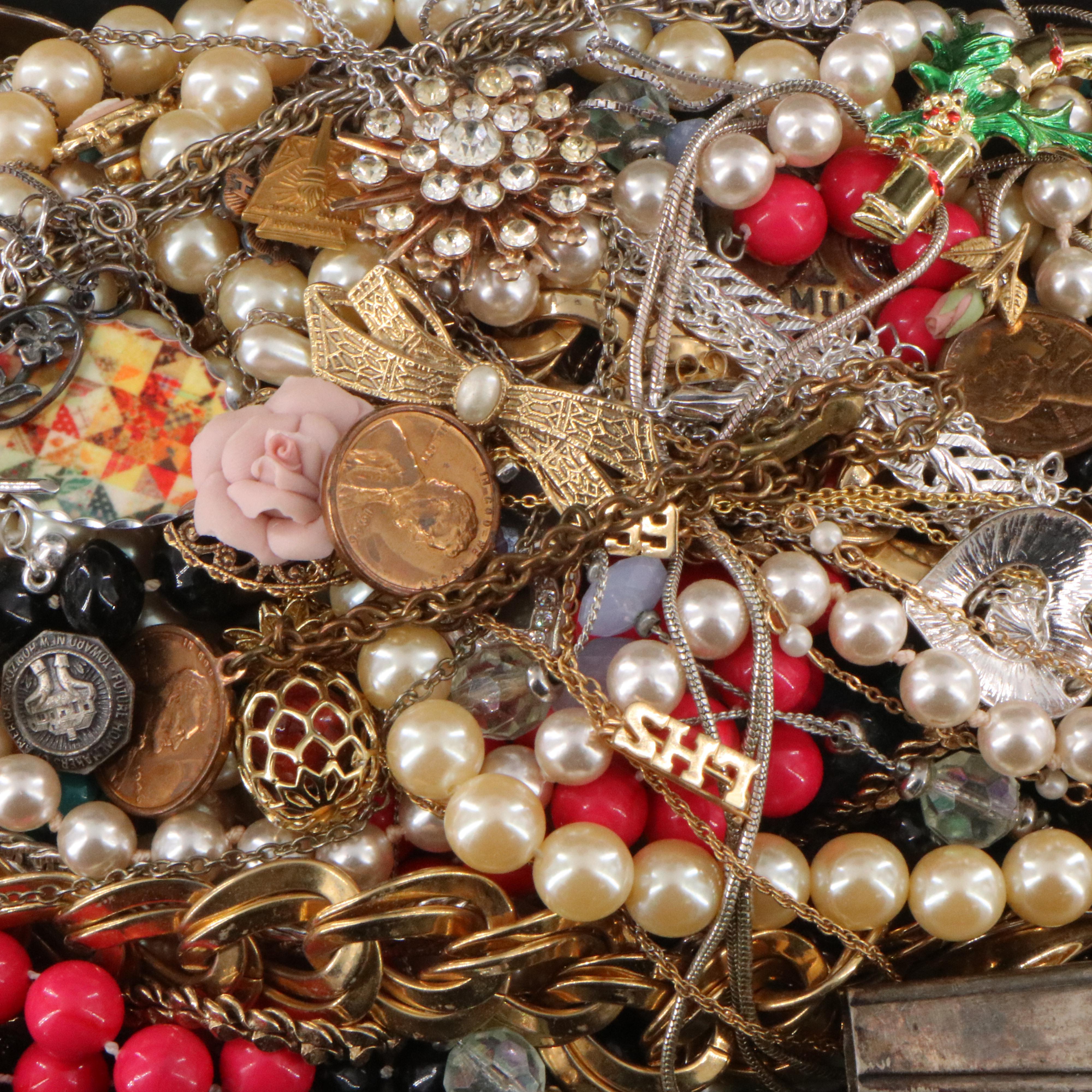 Uncommon Discoveries: Jewelry Collection