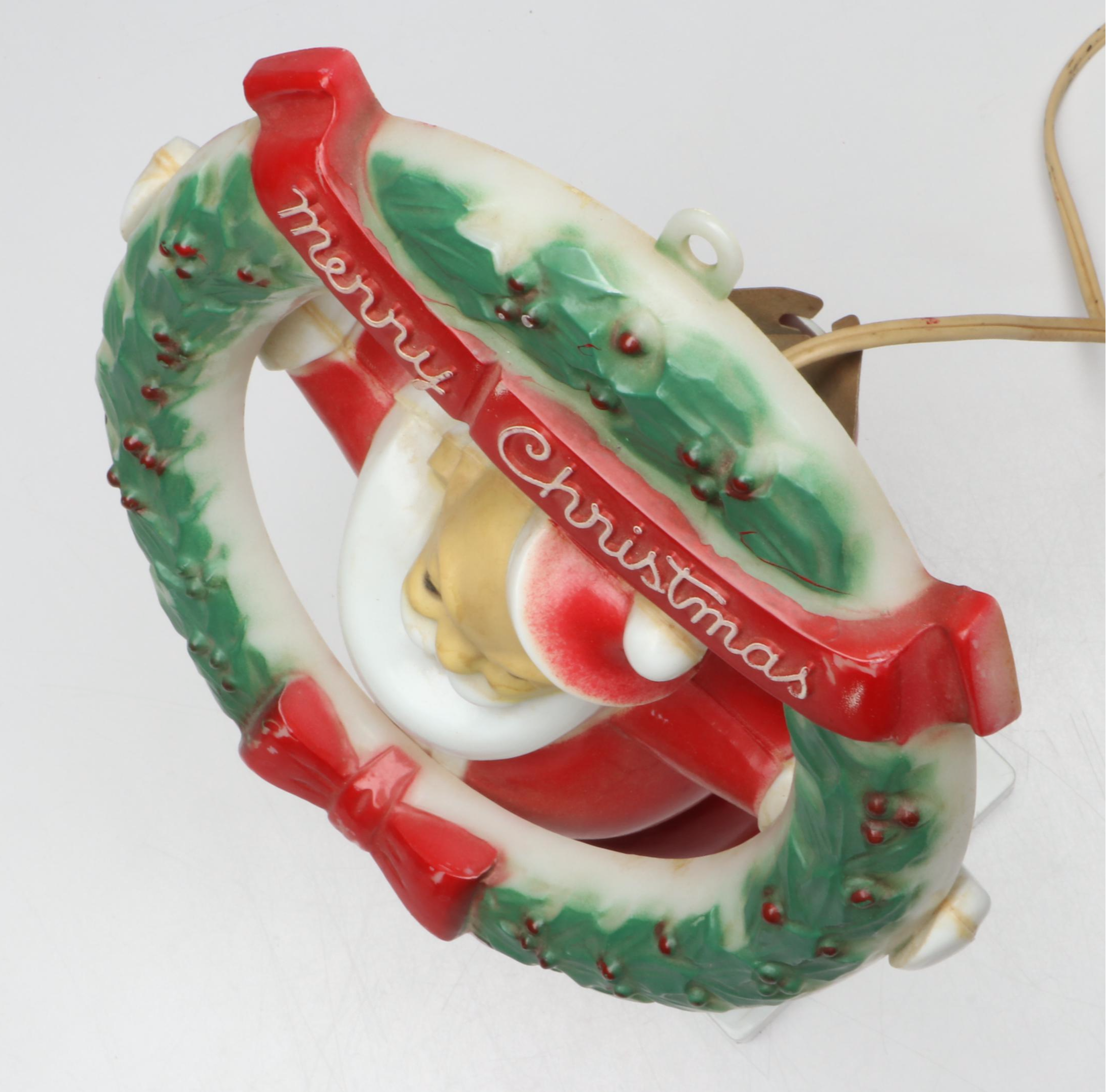 Miller "Santa Wreath" Illuminating Figurine