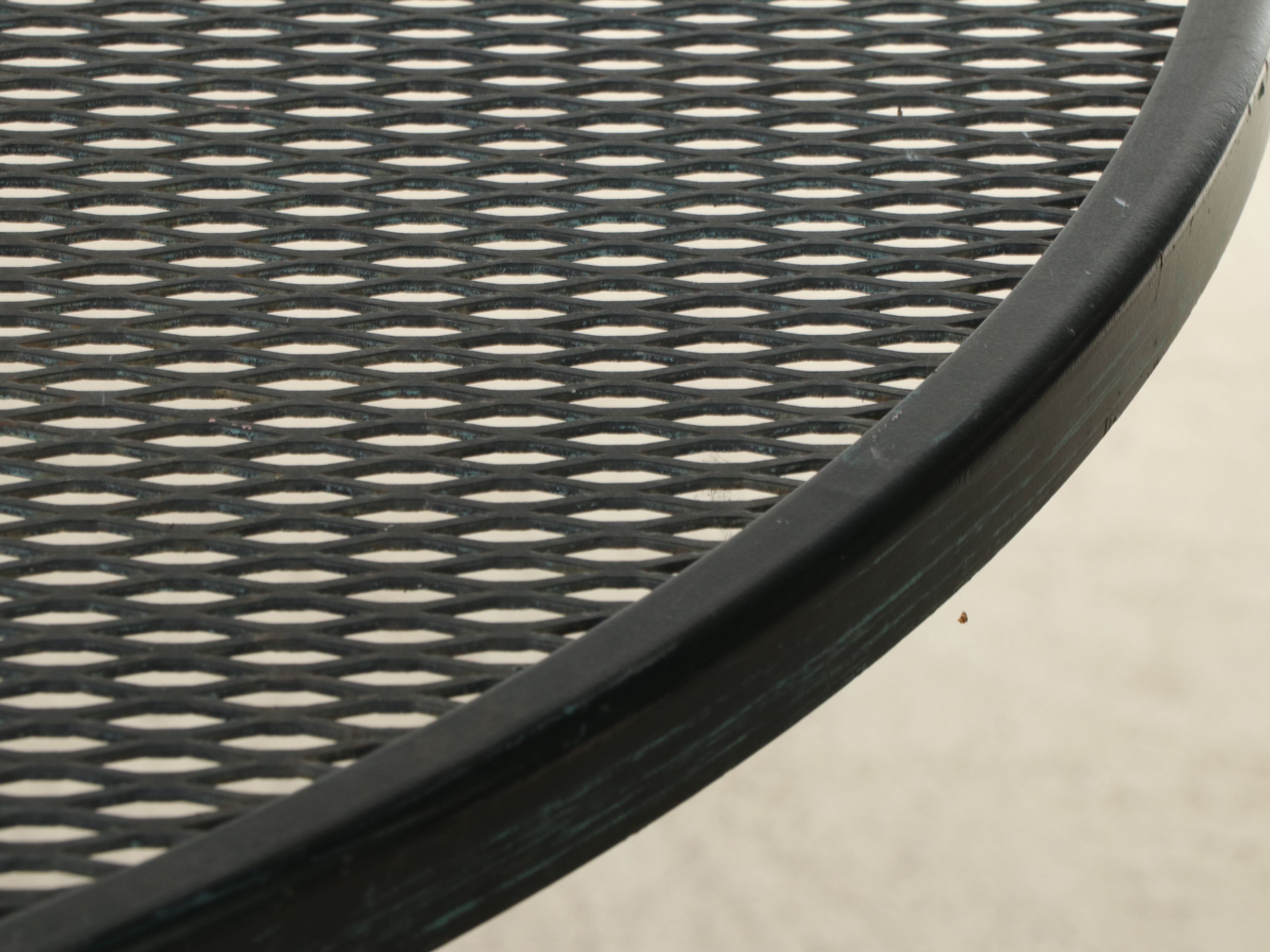 Wrought Iron and Diamond Mesh Patio Dining Set with Umbrella