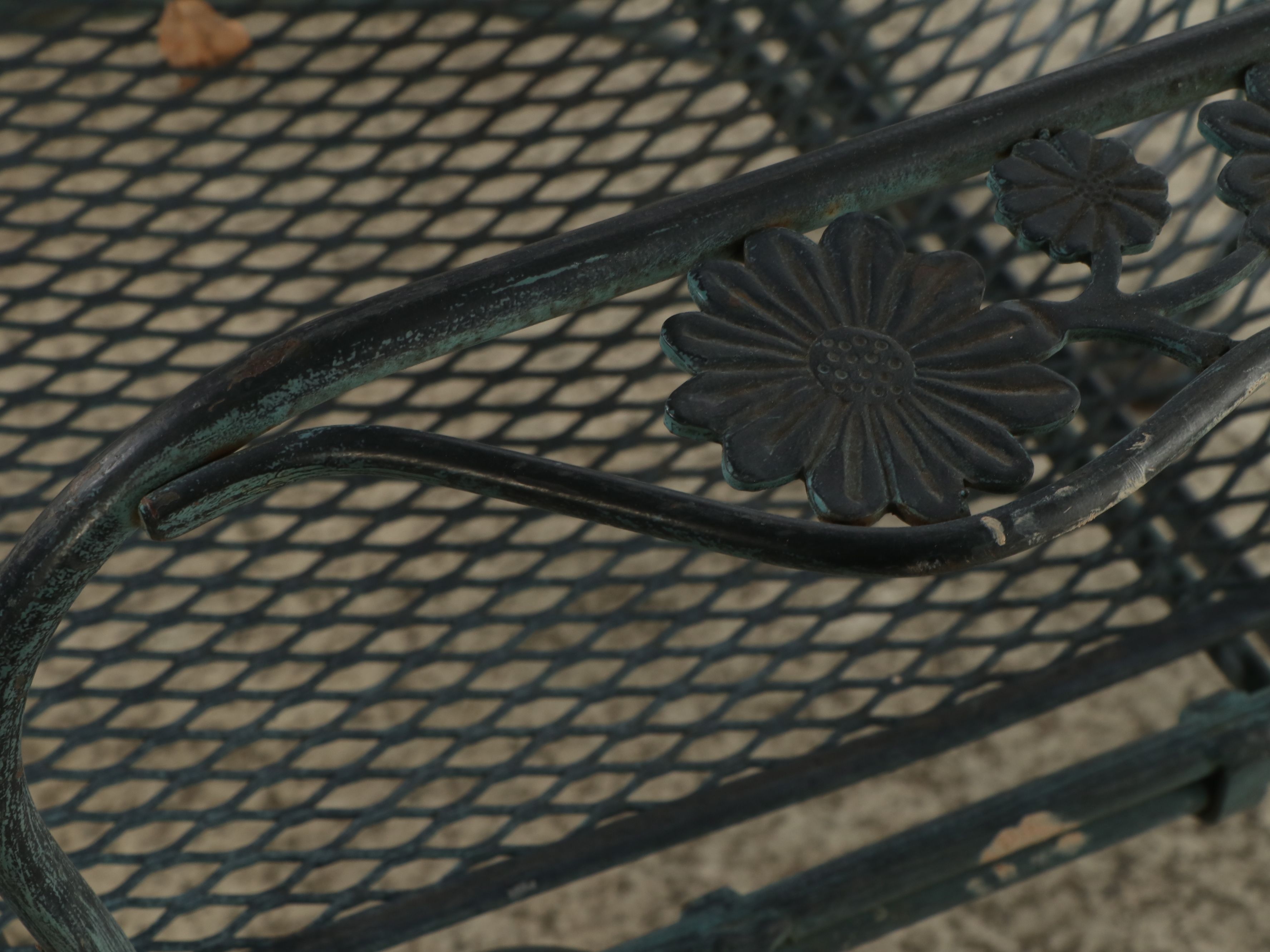 Wrought Iron and Diamond Mesh Patio Dining Set with Umbrella