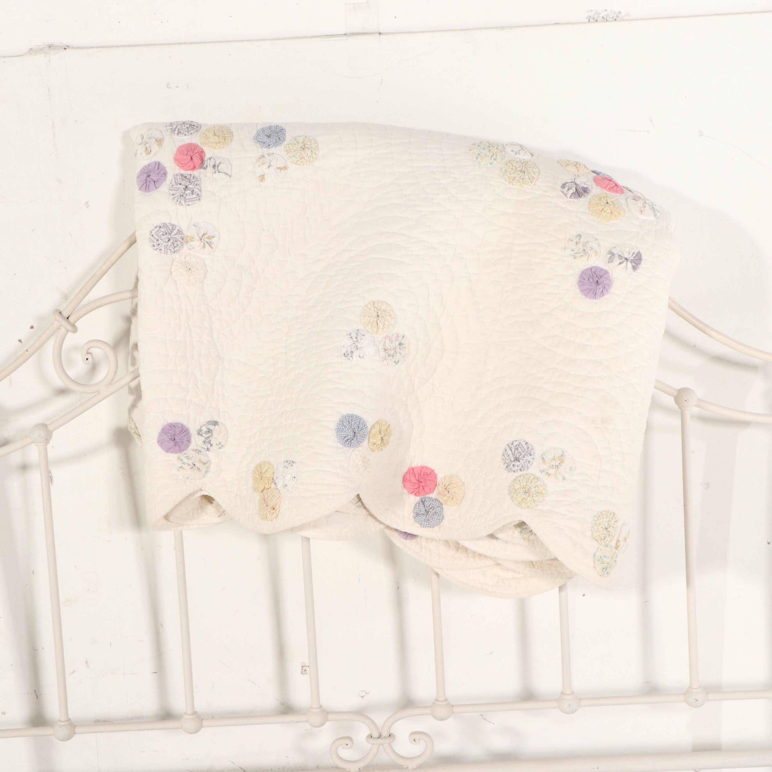 Victorian Style Painted Full Iron Bed and Charter Club Suffolk Puff Accent Quilt