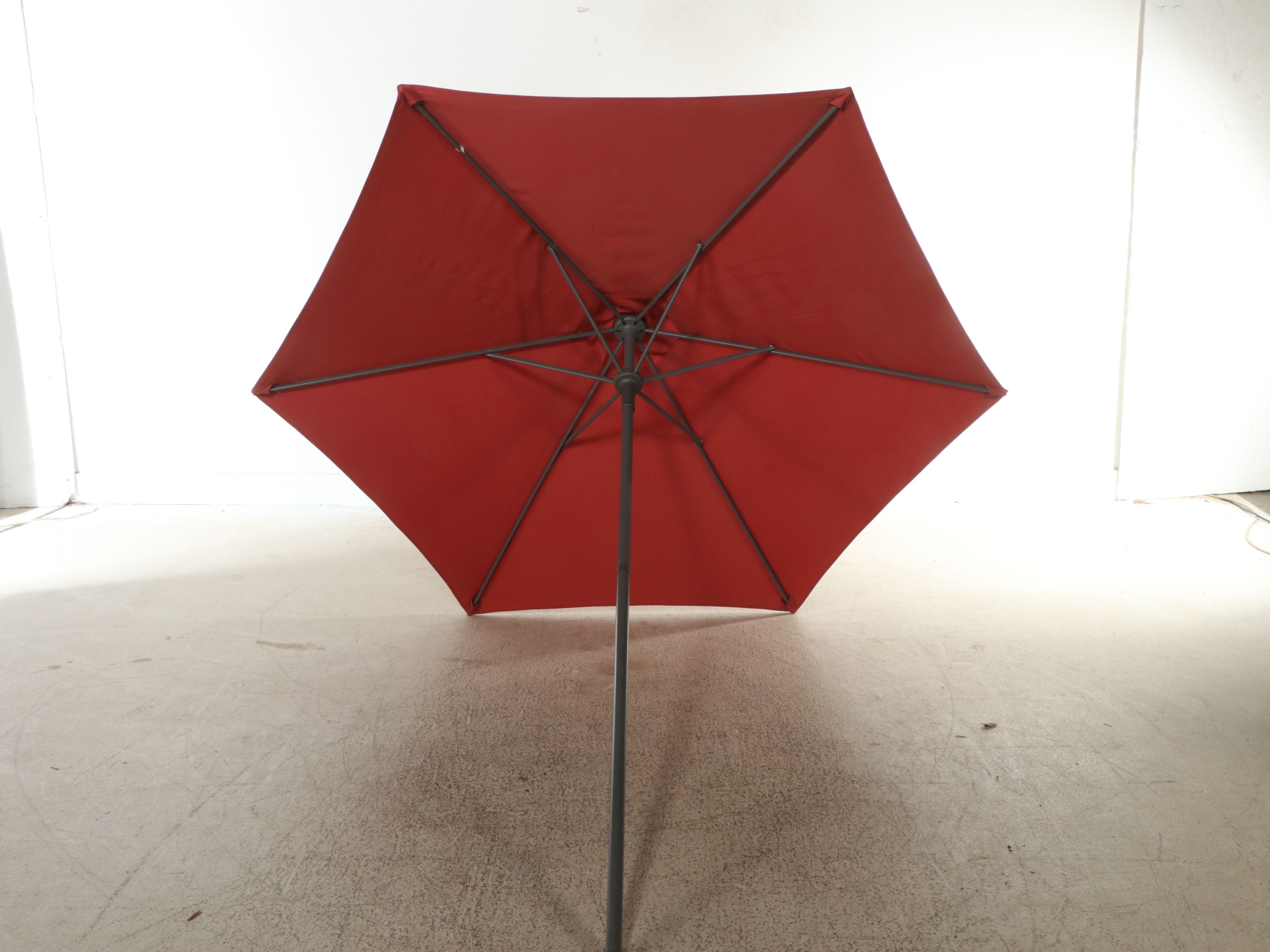 Wrought Iron and Diamond Mesh Patio Dining Set with Umbrella