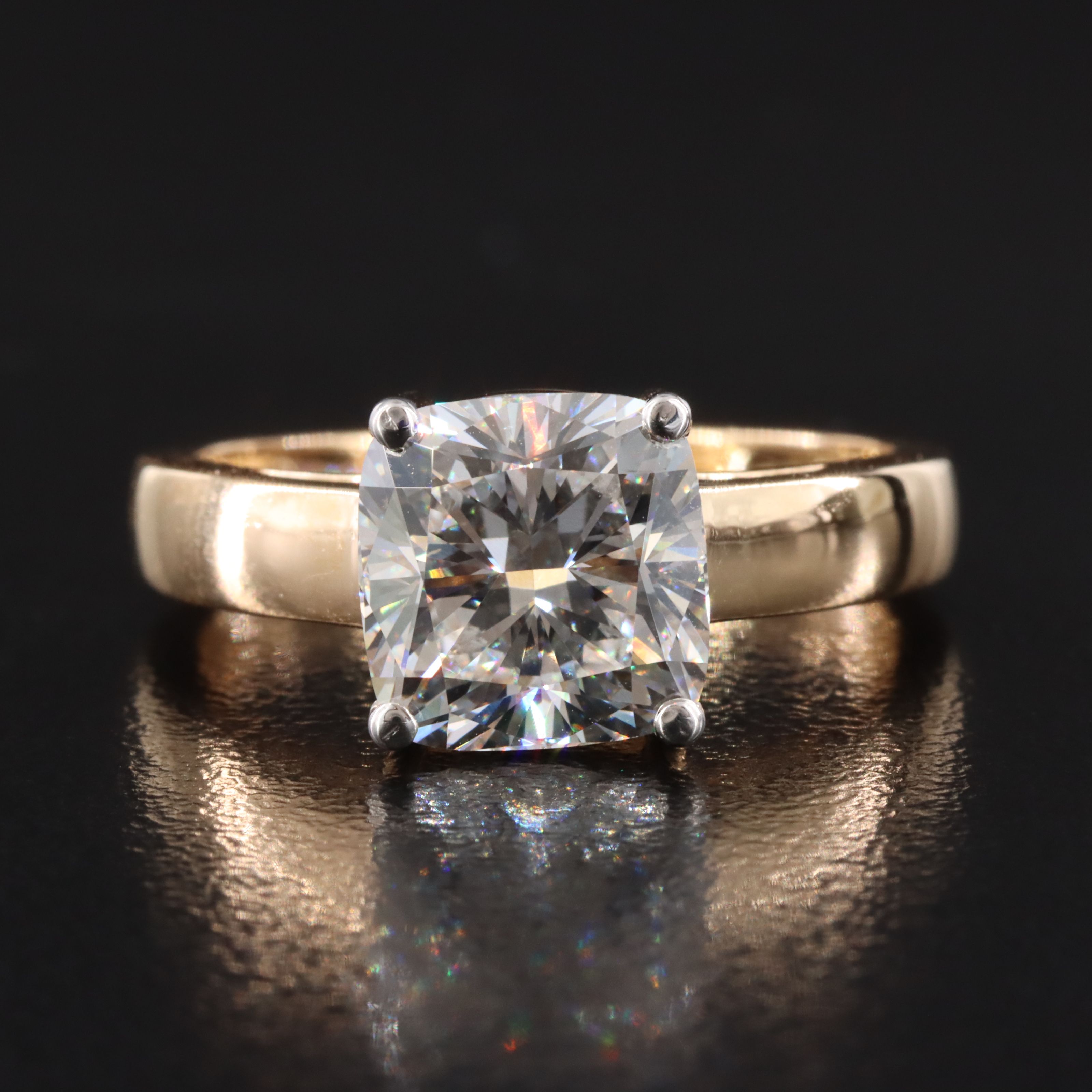 18K 2.59 CT Lab Grown Diamond Solitaire Ring with IGI Report