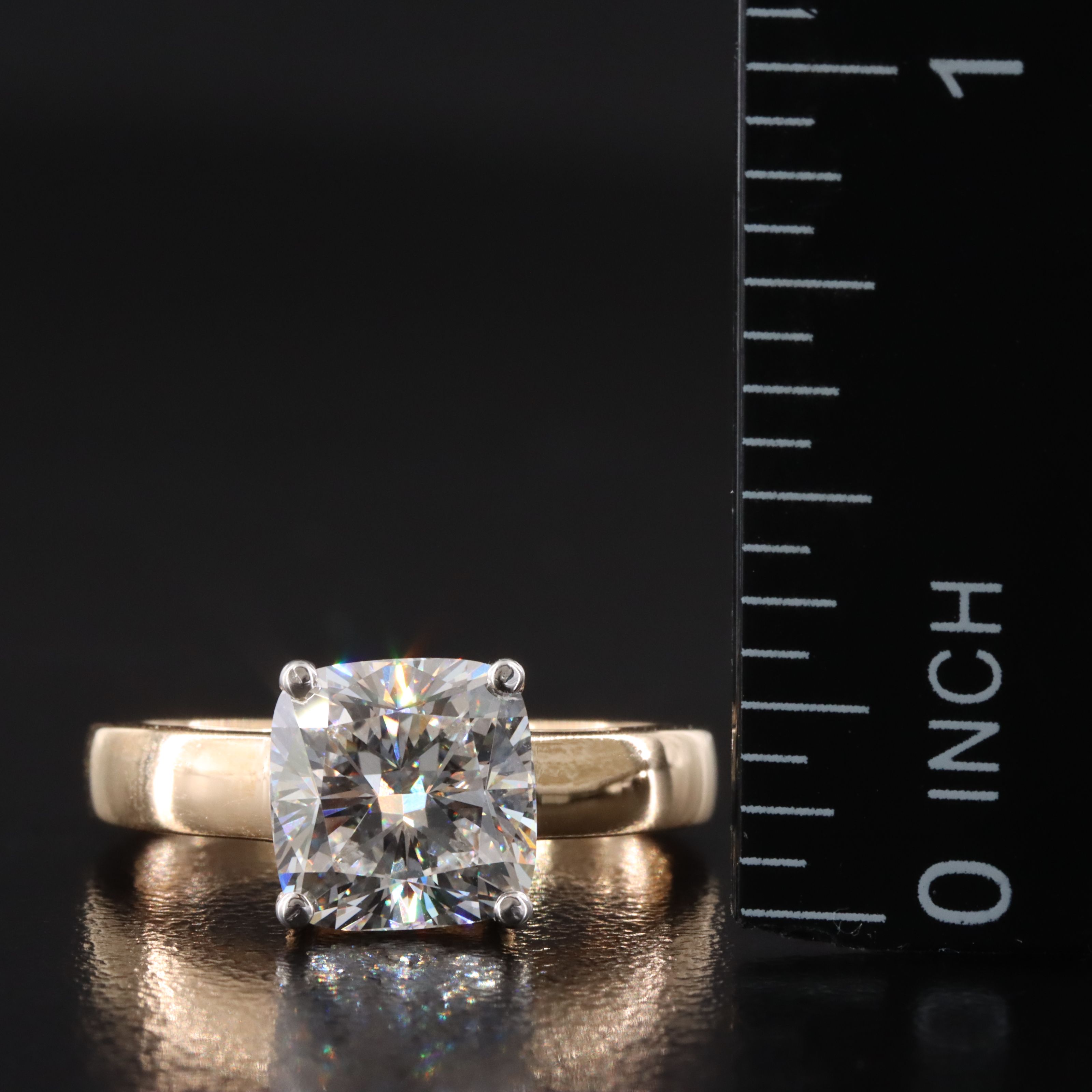 18K 2.59 CT Lab Grown Diamond Solitaire Ring with IGI Report