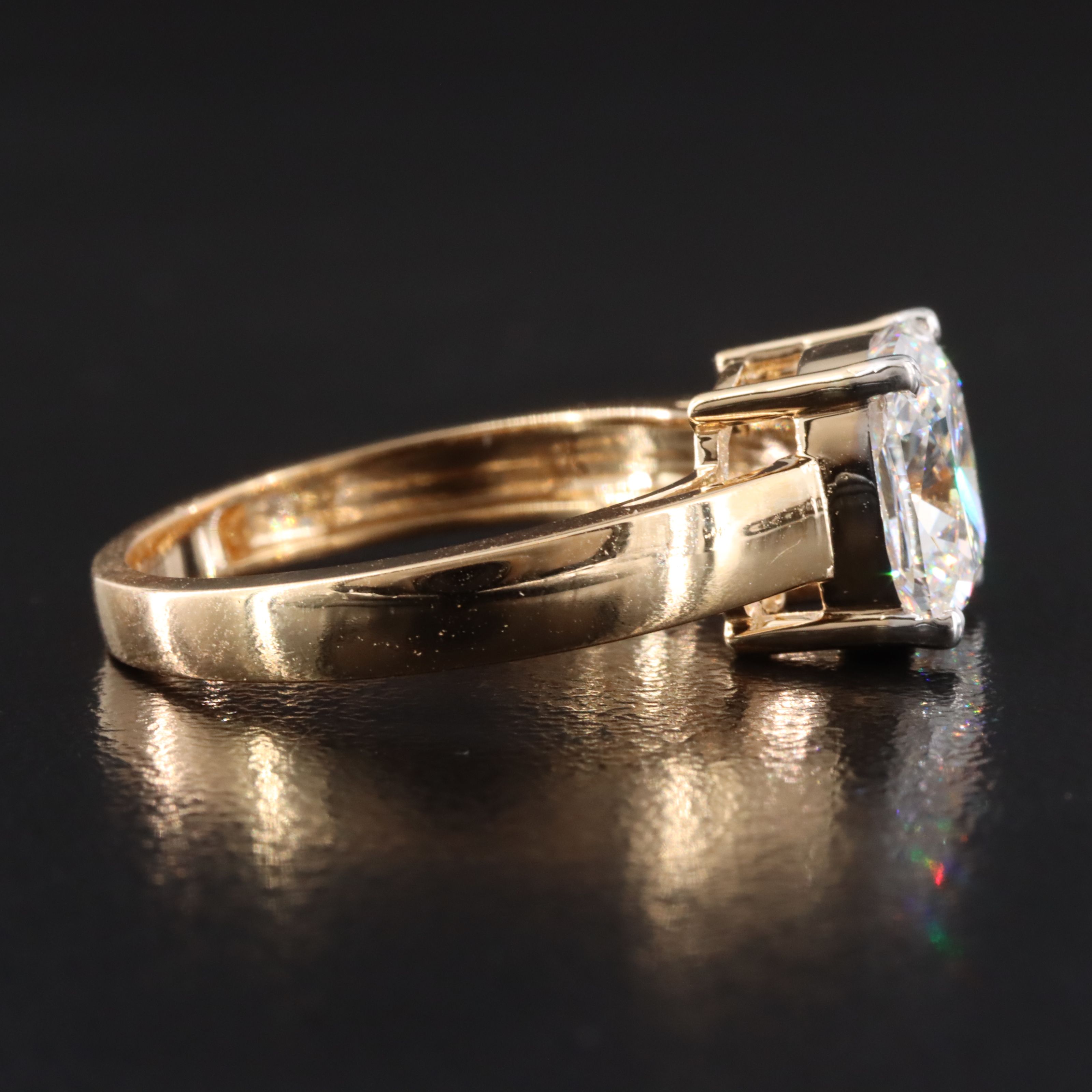 18K 2.59 CT Lab Grown Diamond Solitaire Ring with IGI Report