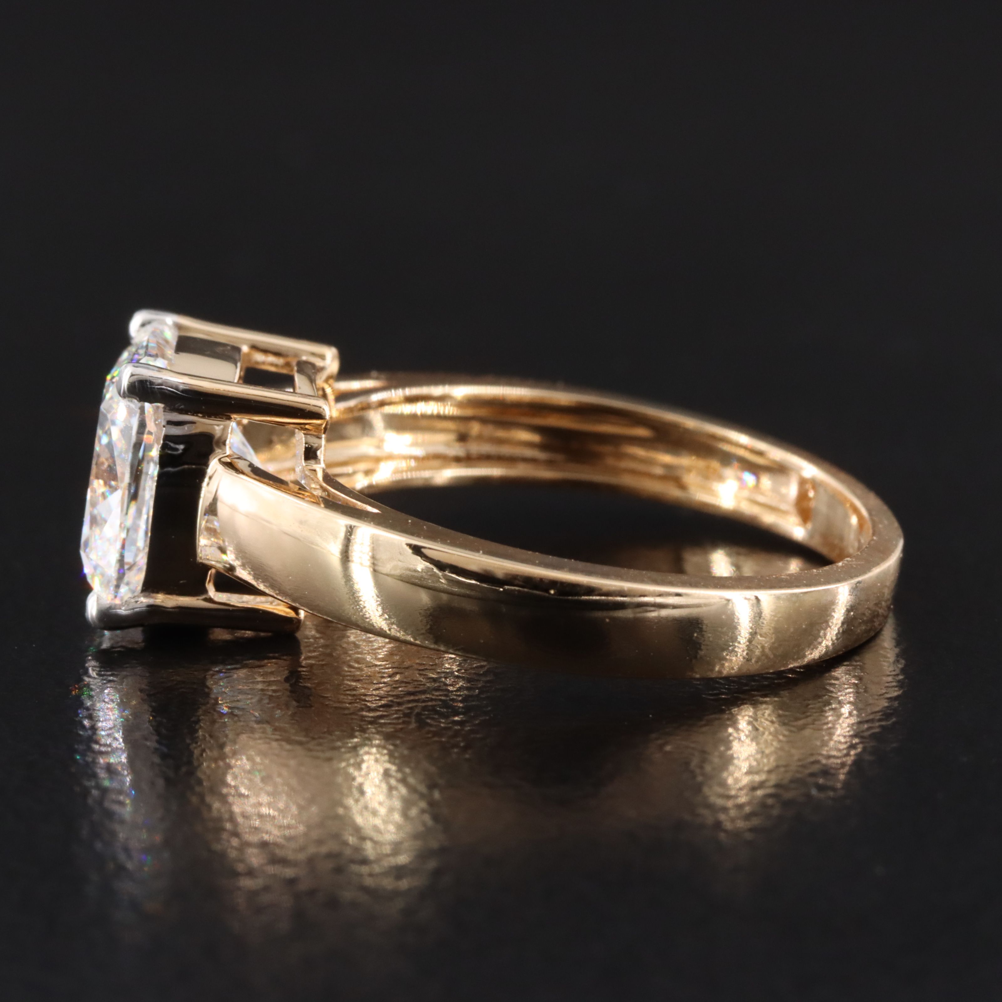 18K 2.59 CT Lab Grown Diamond Solitaire Ring with IGI Report