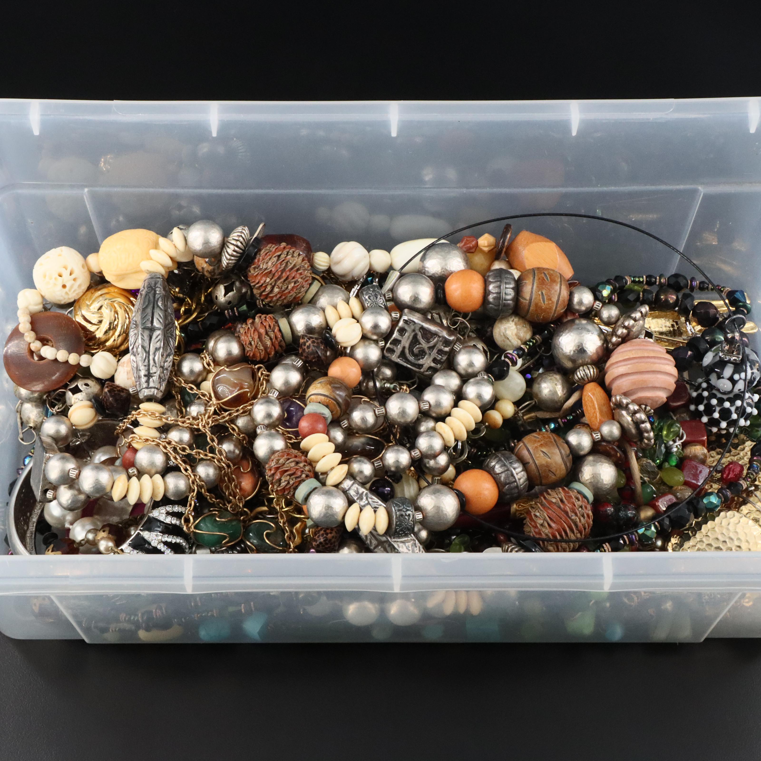 Metropolitan Museum of Art Featured in Jewelry Collection