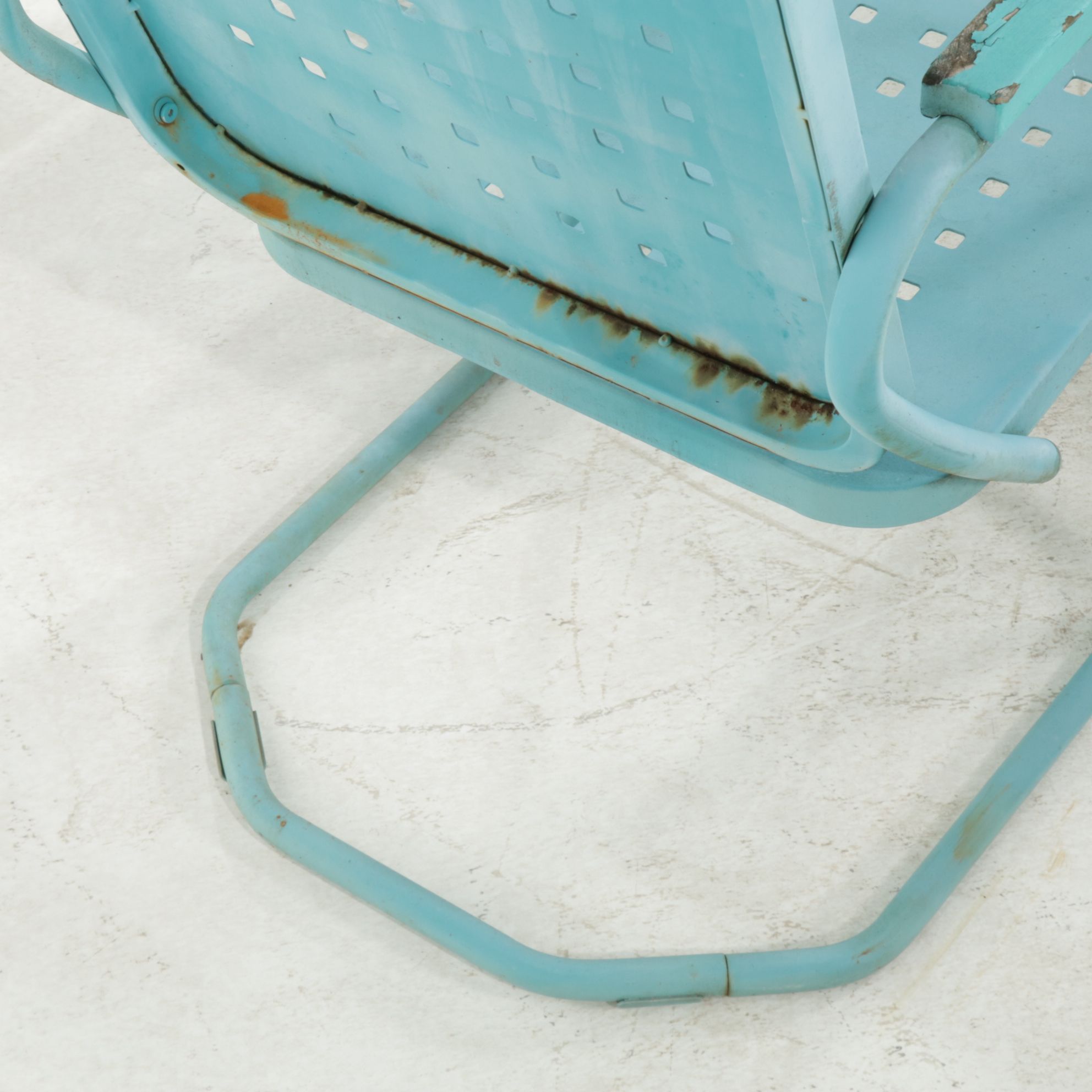 Blue Steel Outdoor Retro Patio Chairs and Mesh Wire Side Table