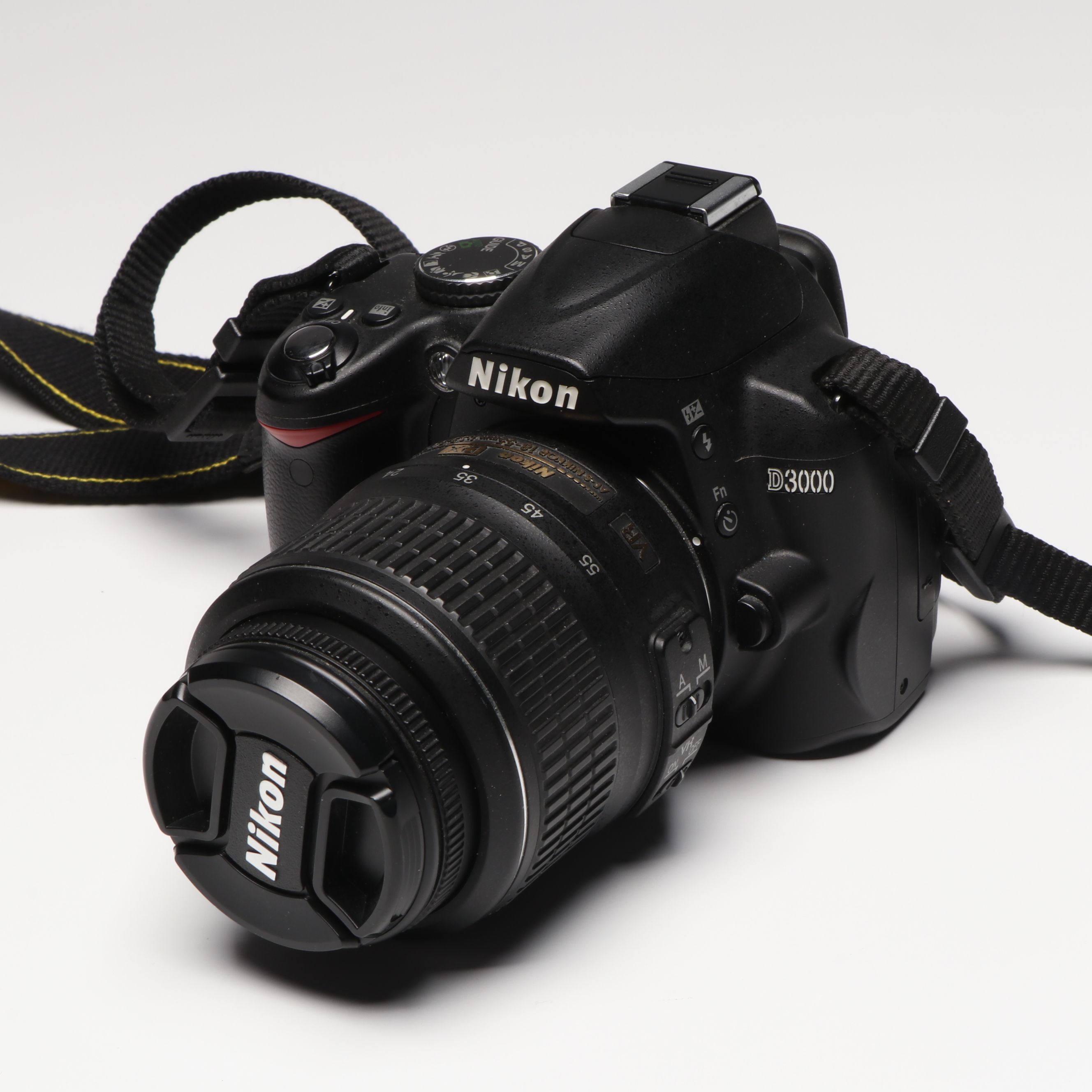 Nikon D3000 Digital SLR Camera with DX Zoom Lens and Camera Bag