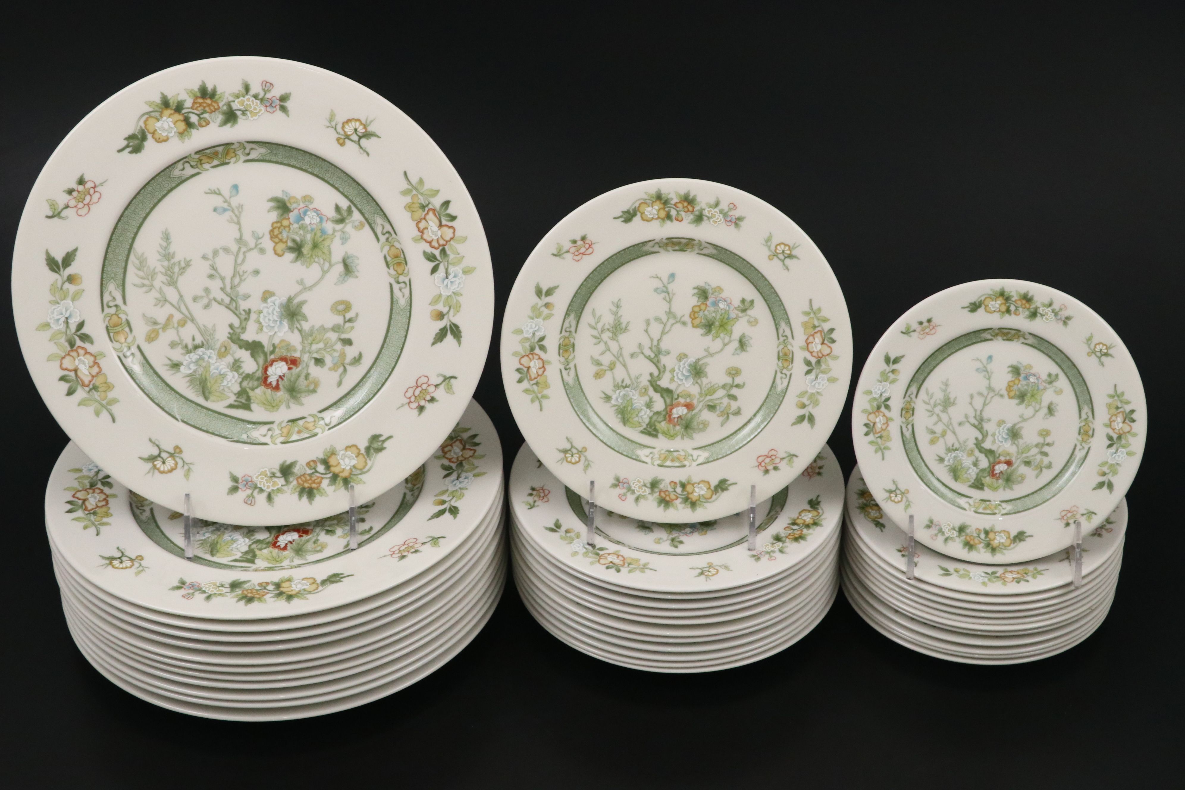 Royal Doulton "Tonkin" Dinnerware and Serving Pieces, 1975-1992