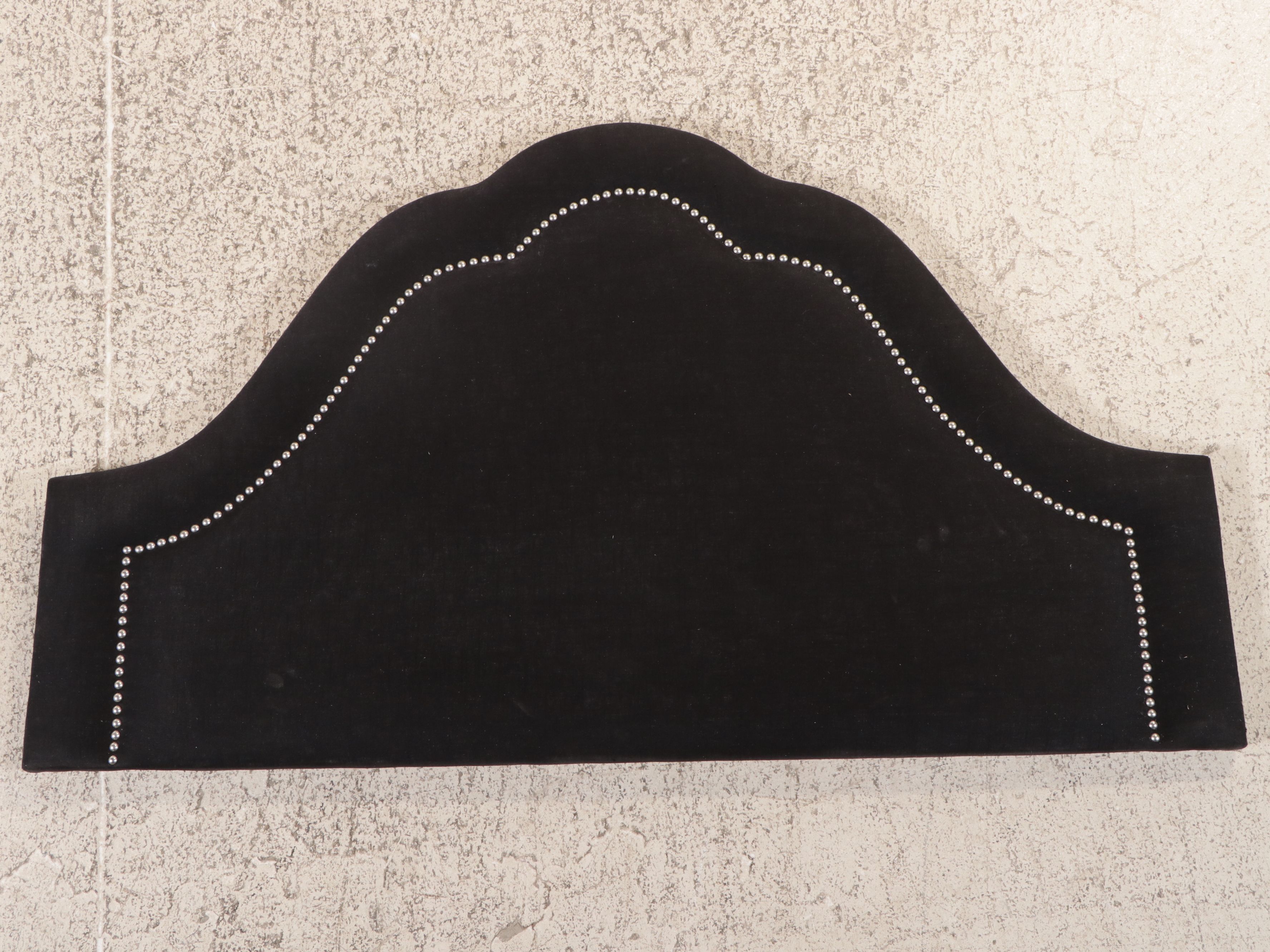 Contemporary Scalloped Headboard with Tufted Upholstered Footboard
