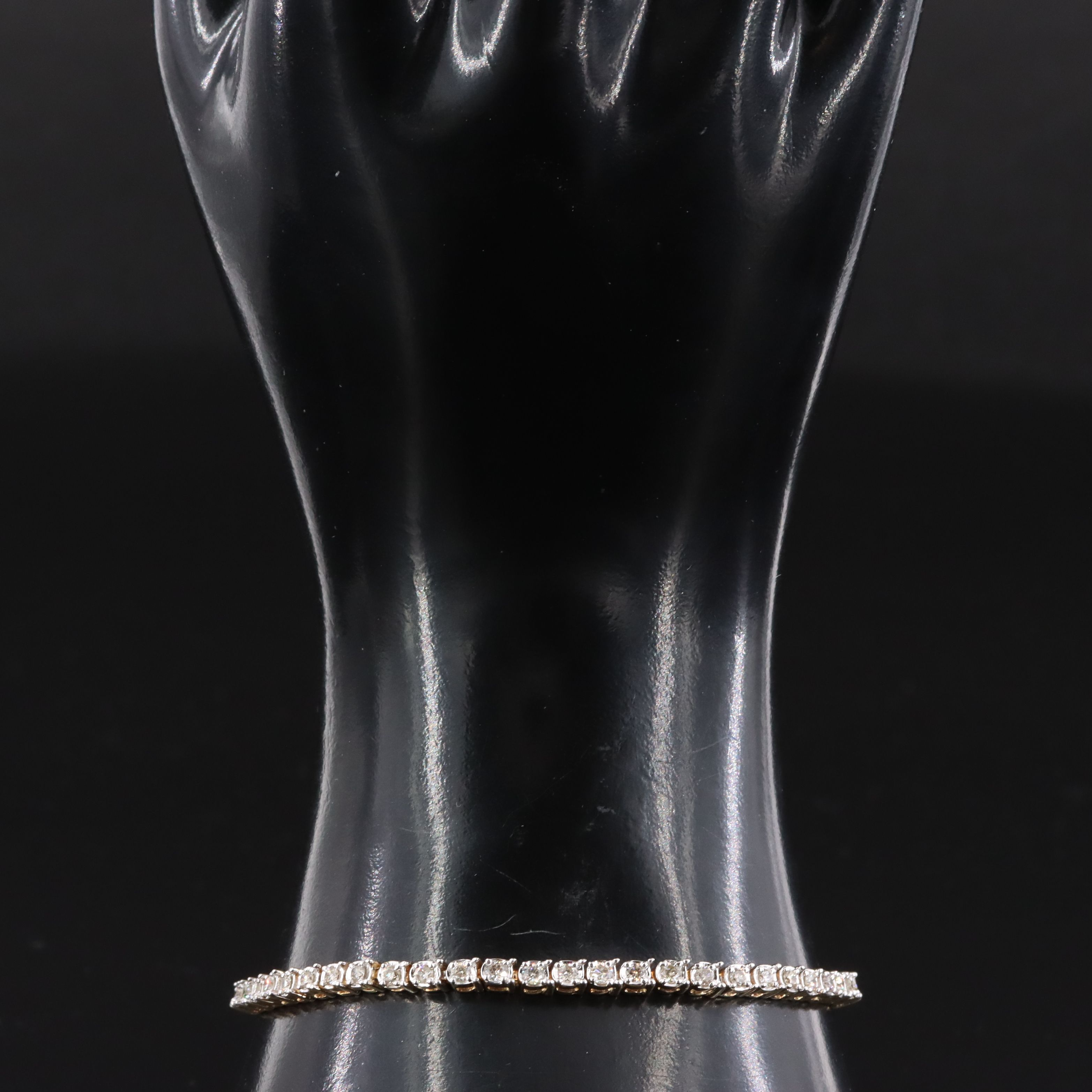 10K 2.00 CTW Diamond Line Bracelet