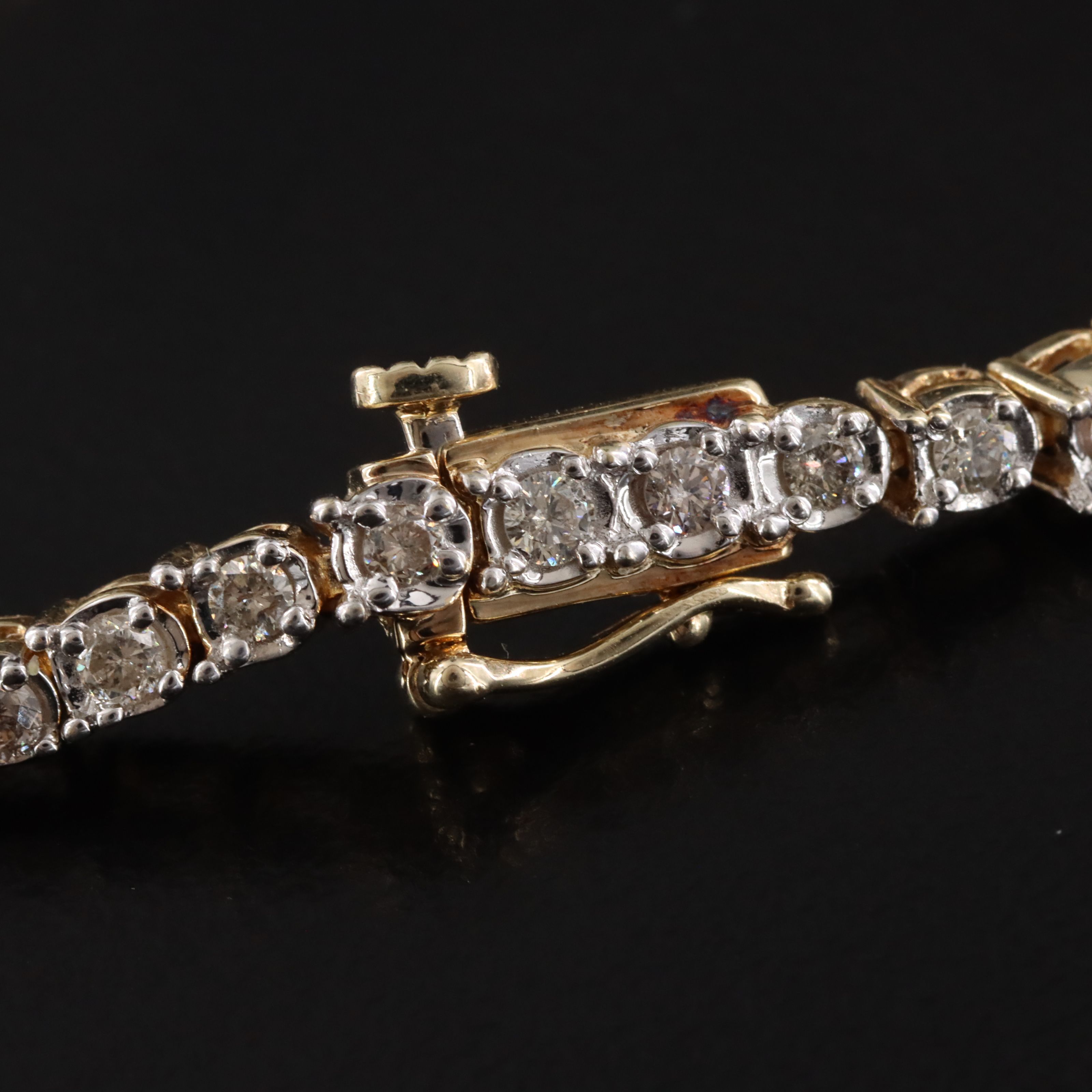 10K 2.00 CTW Diamond Line Bracelet