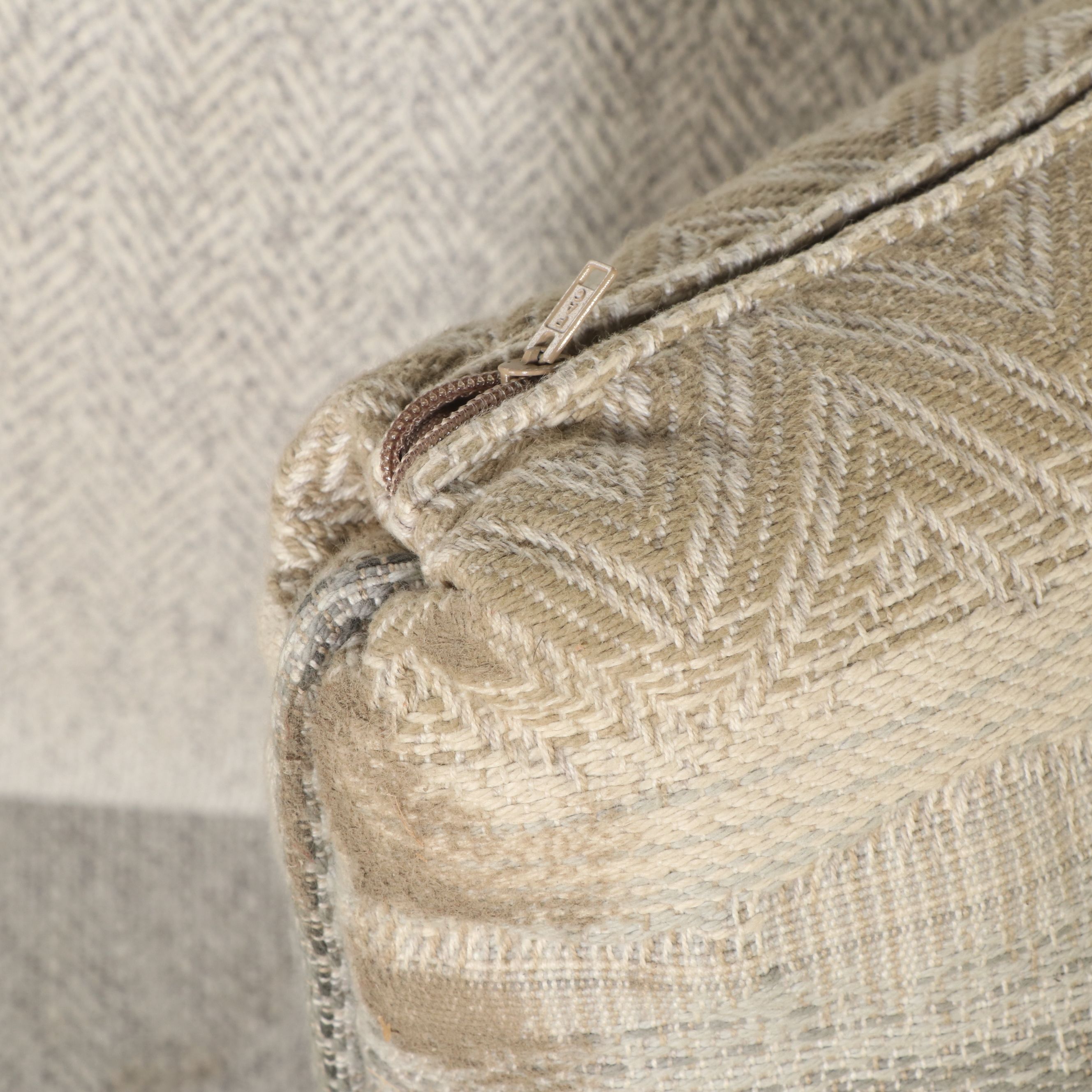 Contemporary Herringbone Upholstered Loveseat with Accent Pillows