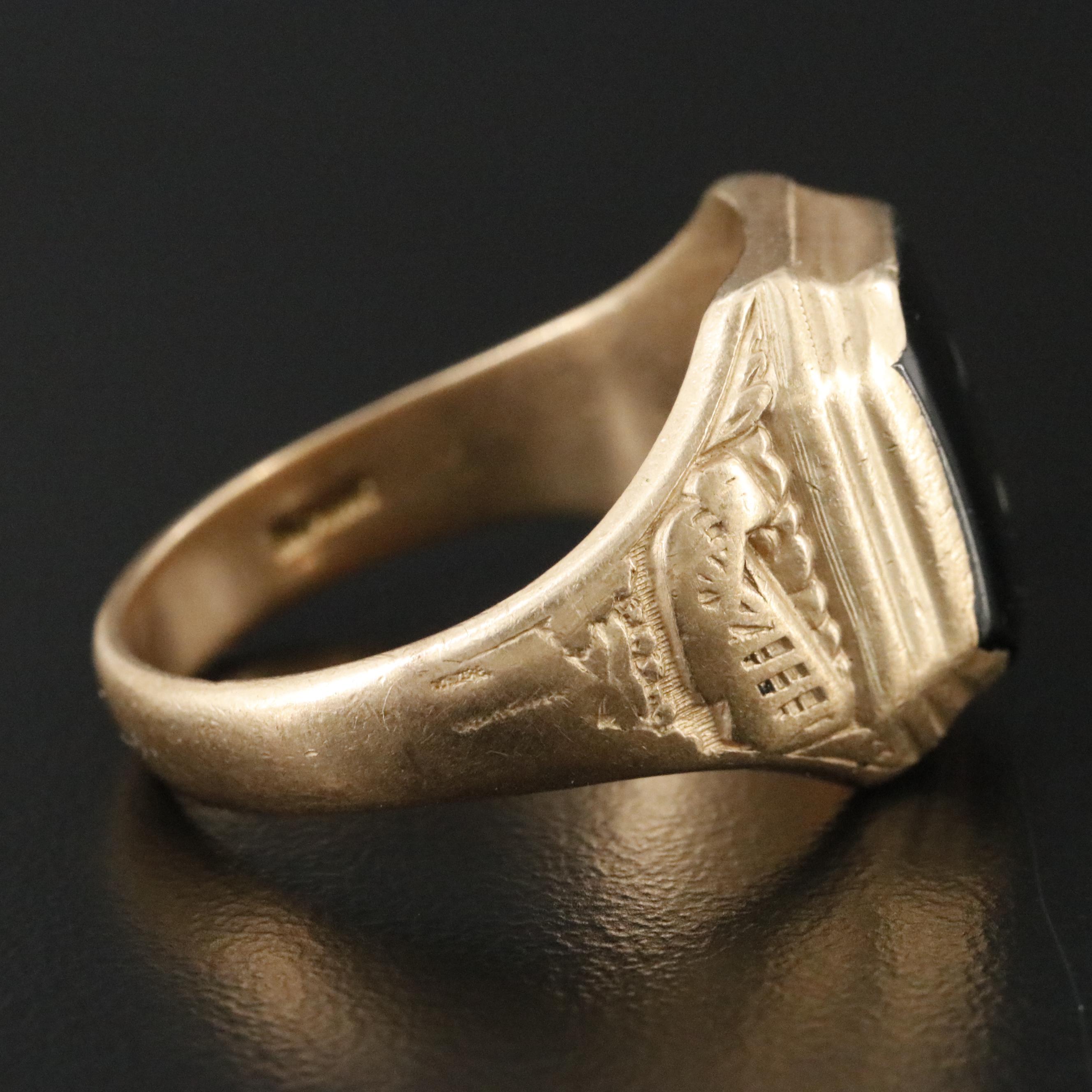 Vintage 10K Black Onyx Class Ring