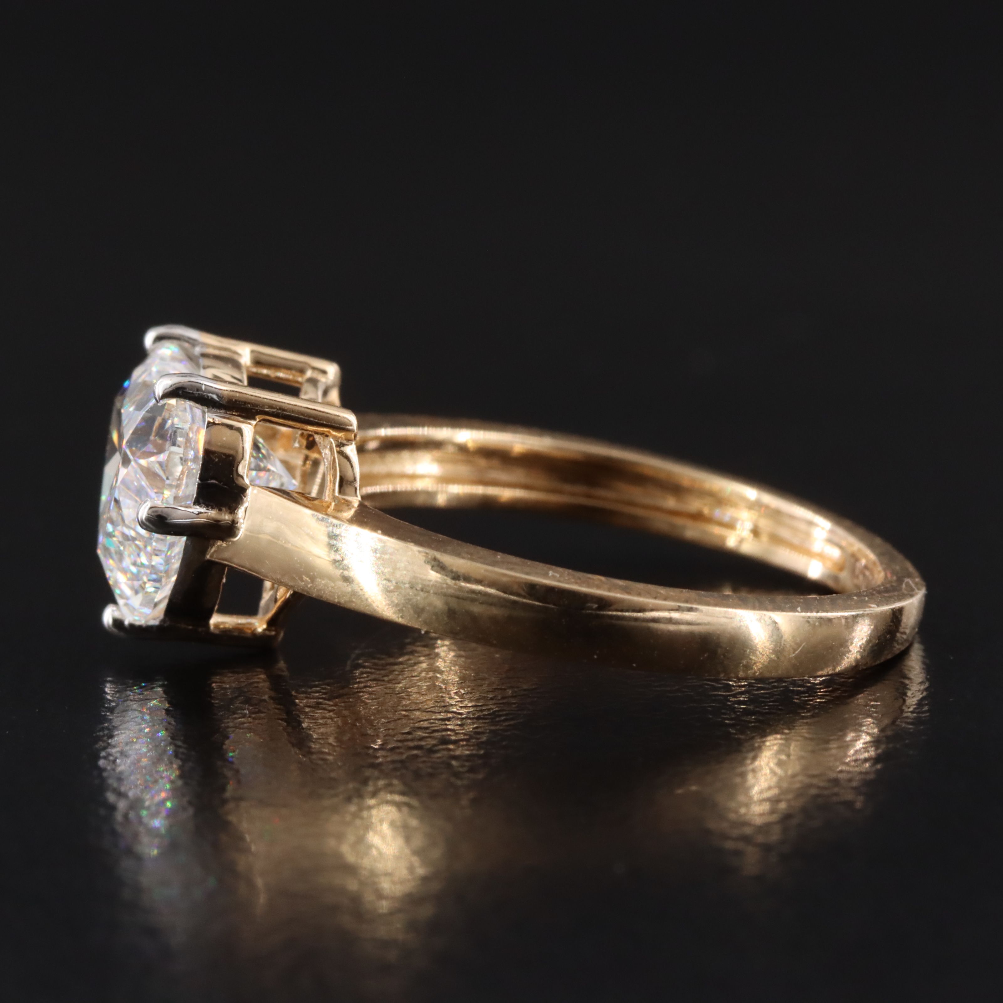 18K 2.26 CT Lab Grown Diamond Solitaire Ring with IGI Report