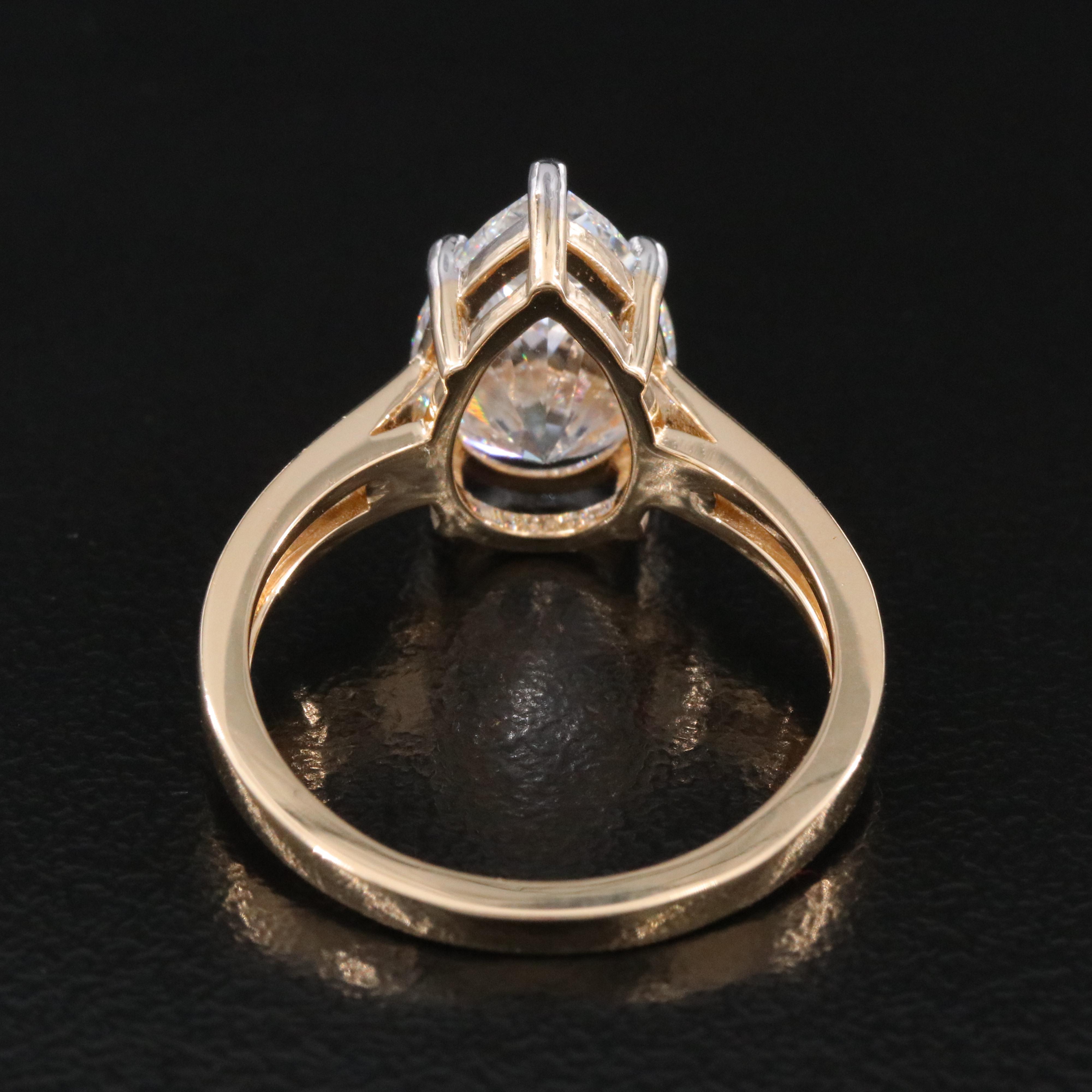 18K 2.85 CT Lab Grown Diamond Solitaire Ring with IGI Report