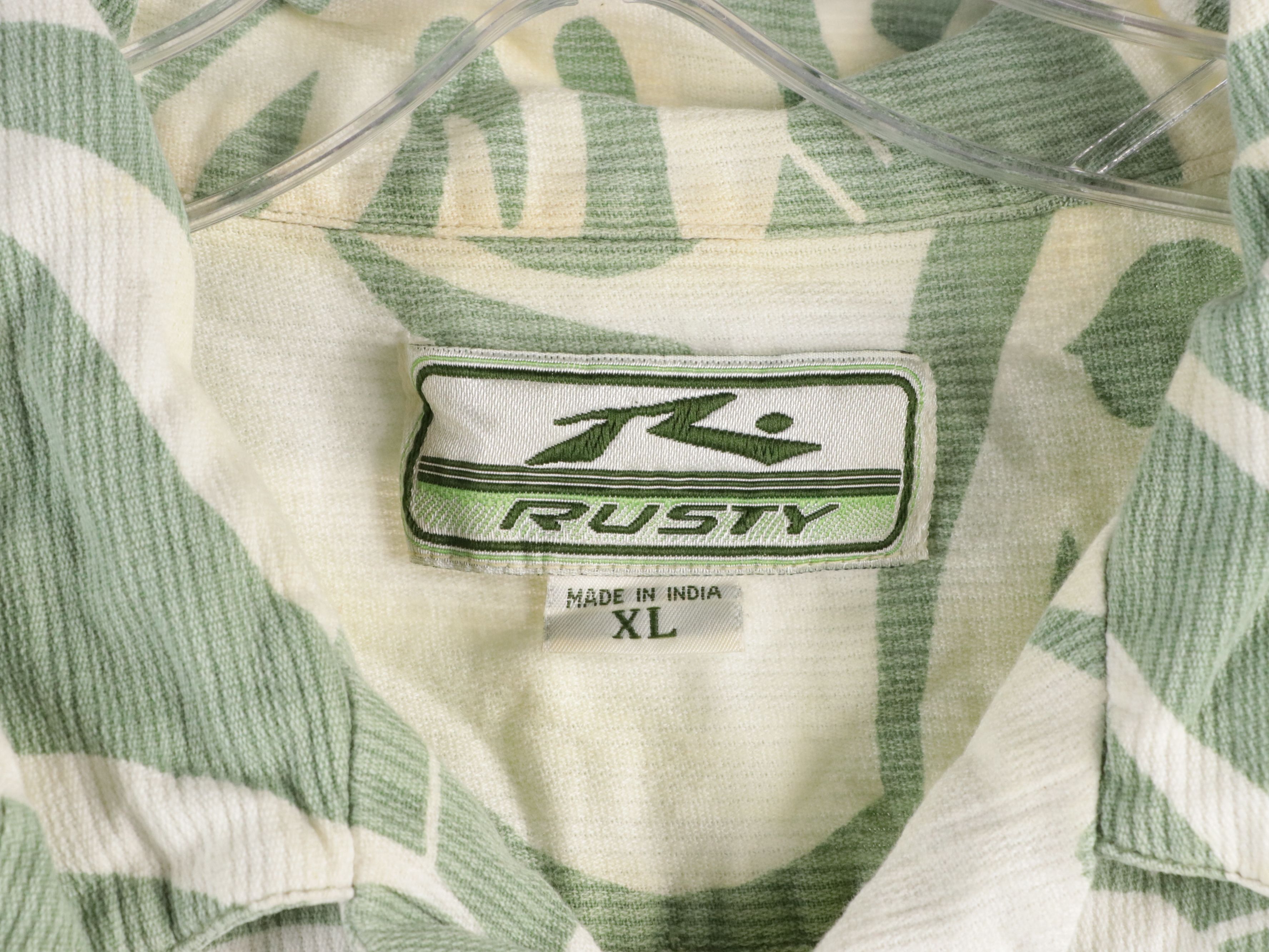 Men's Hawaiian Shirts Featuring Banana Cabana, Bimini Bay, Gap, and More