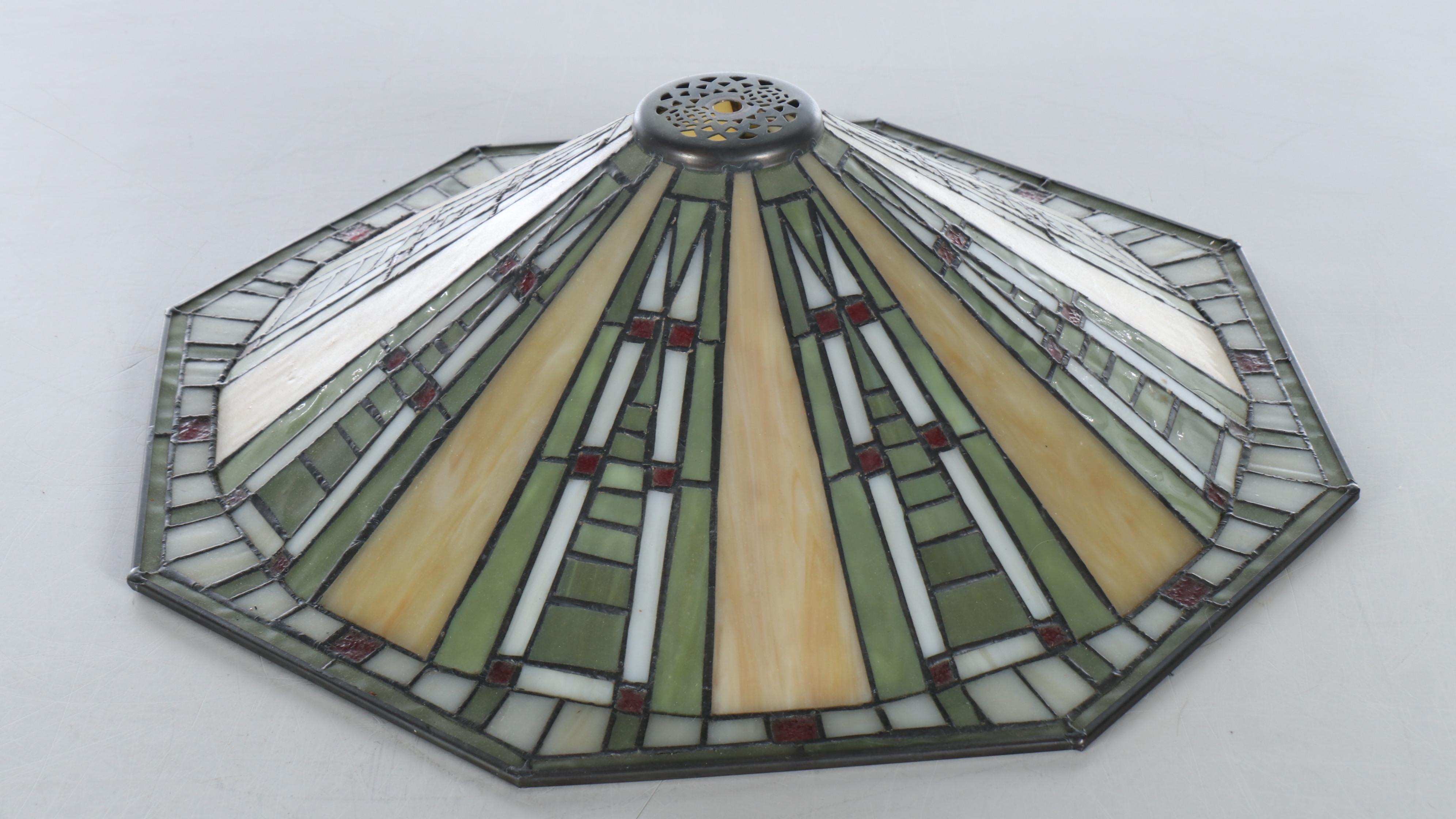 Mission Style Slag Glass Table Lamp