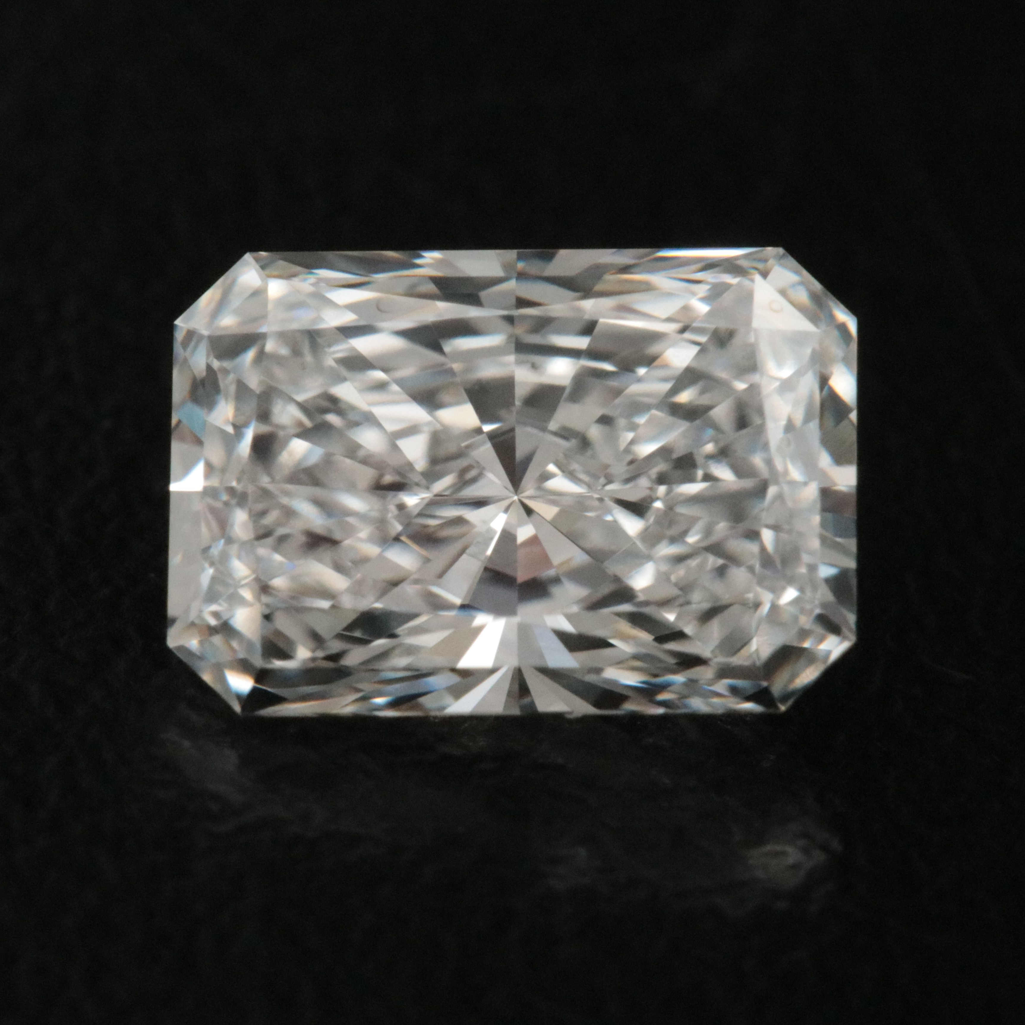 Loose 1.90 CT Lab Grown Diamond with IGI Report