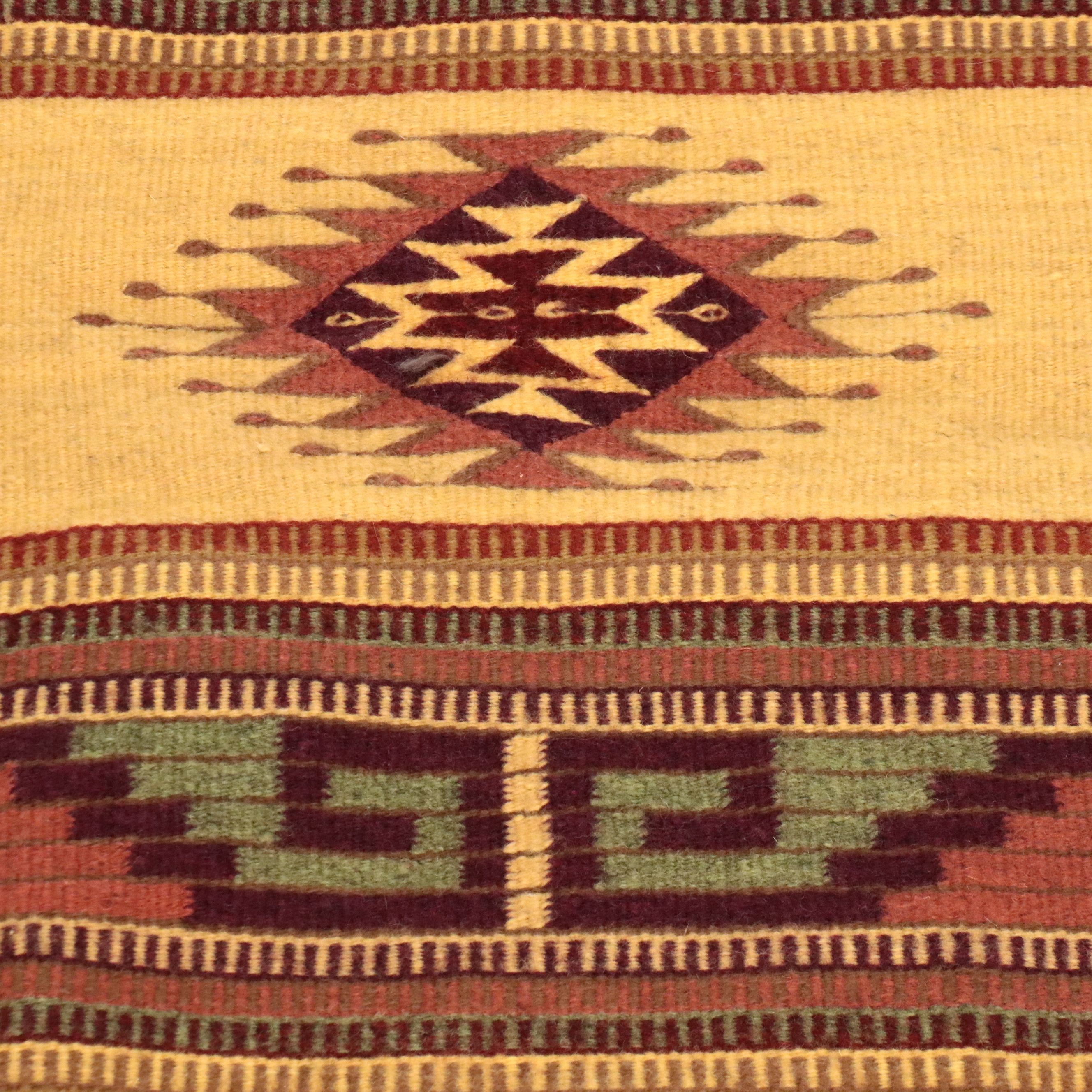 2'7 x 5'2 Handwoven Mexican Zapotec Accent Rug