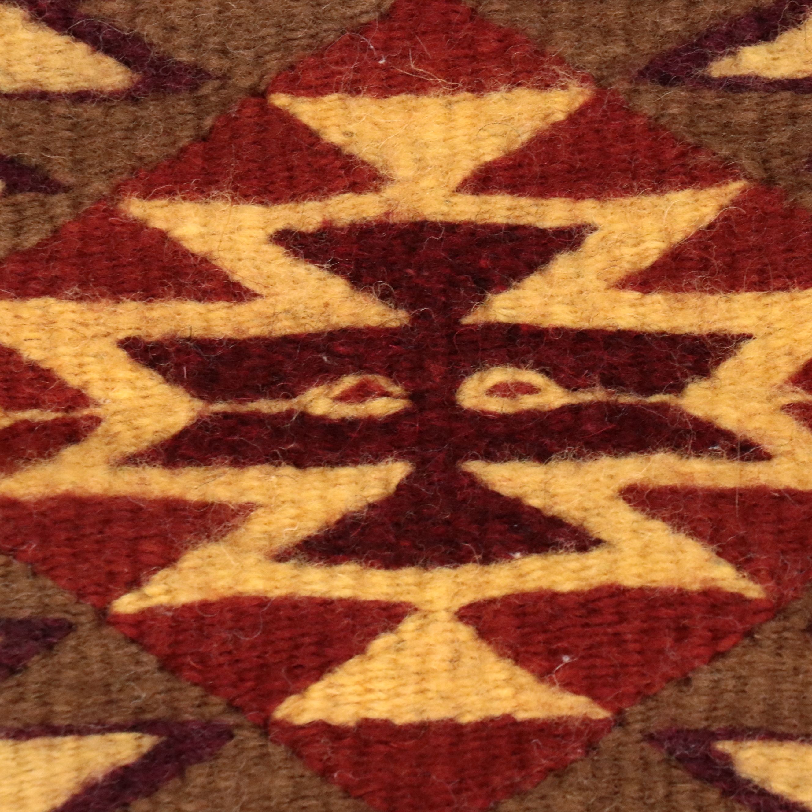 2'7 x 5'2 Handwoven Mexican Zapotec Accent Rug