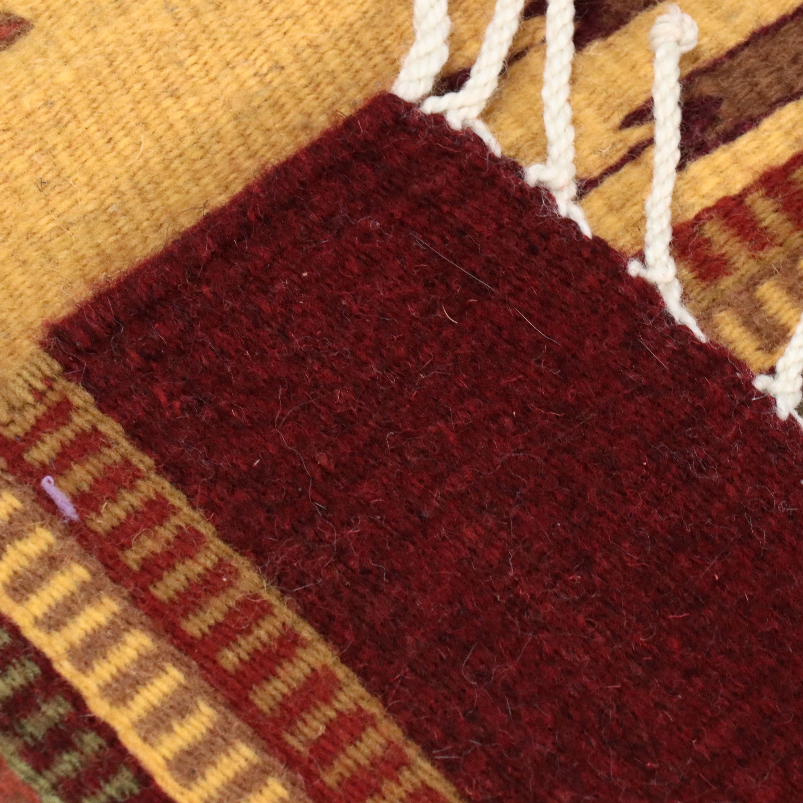 2'7 x 5'2 Handwoven Mexican Zapotec Accent Rug