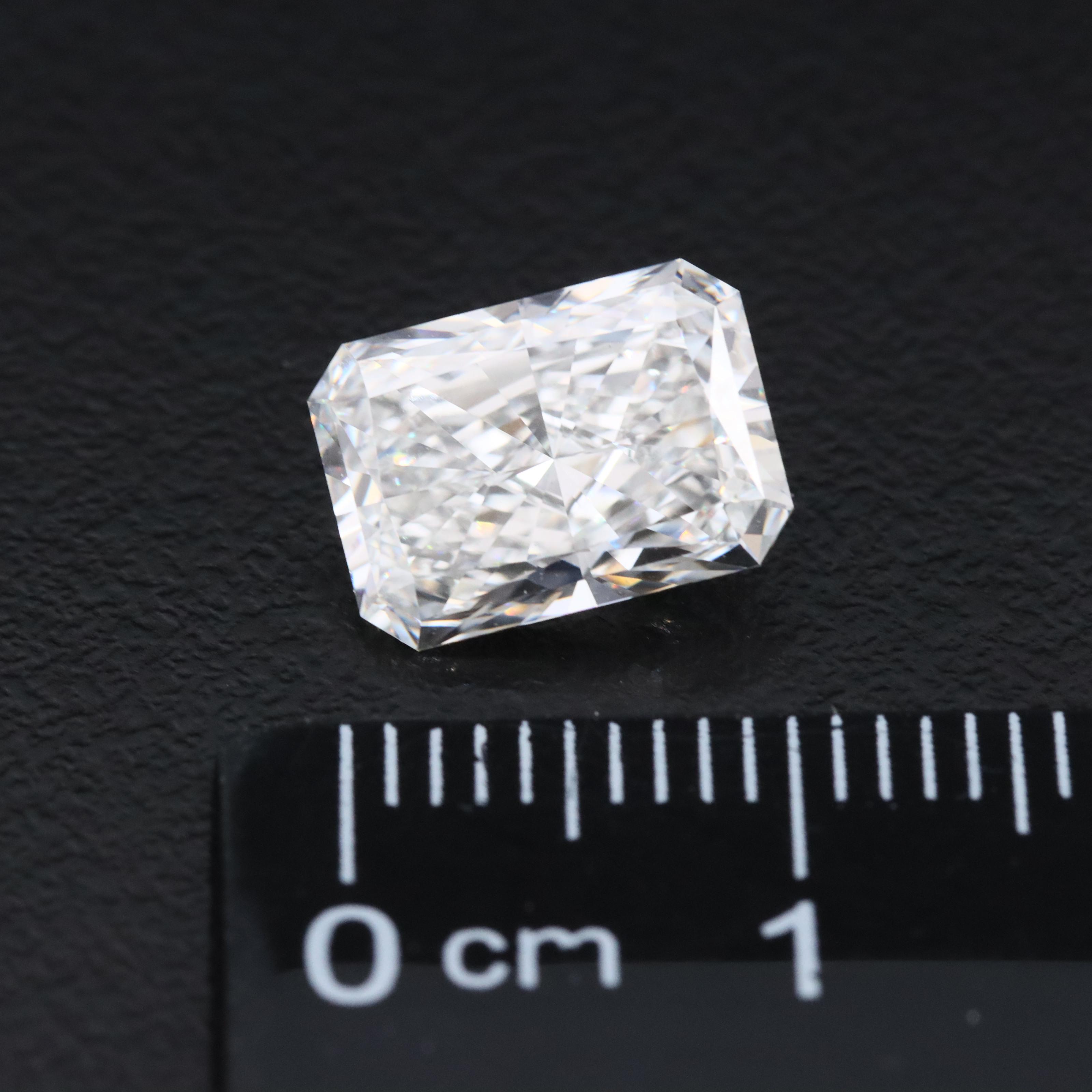Loose 3.03 CT Lab Grown Diamond with IGI Report