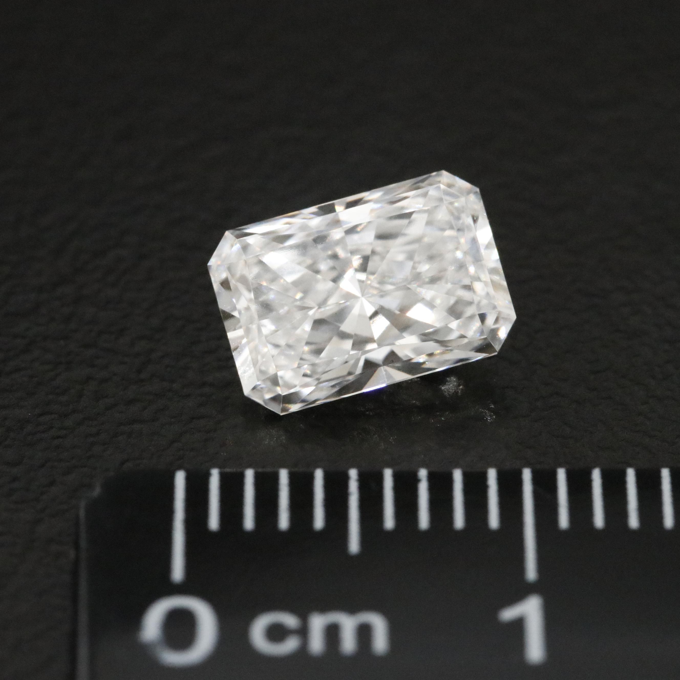 Loose 1.59 CT Lab Grown Diamond with IGI Report