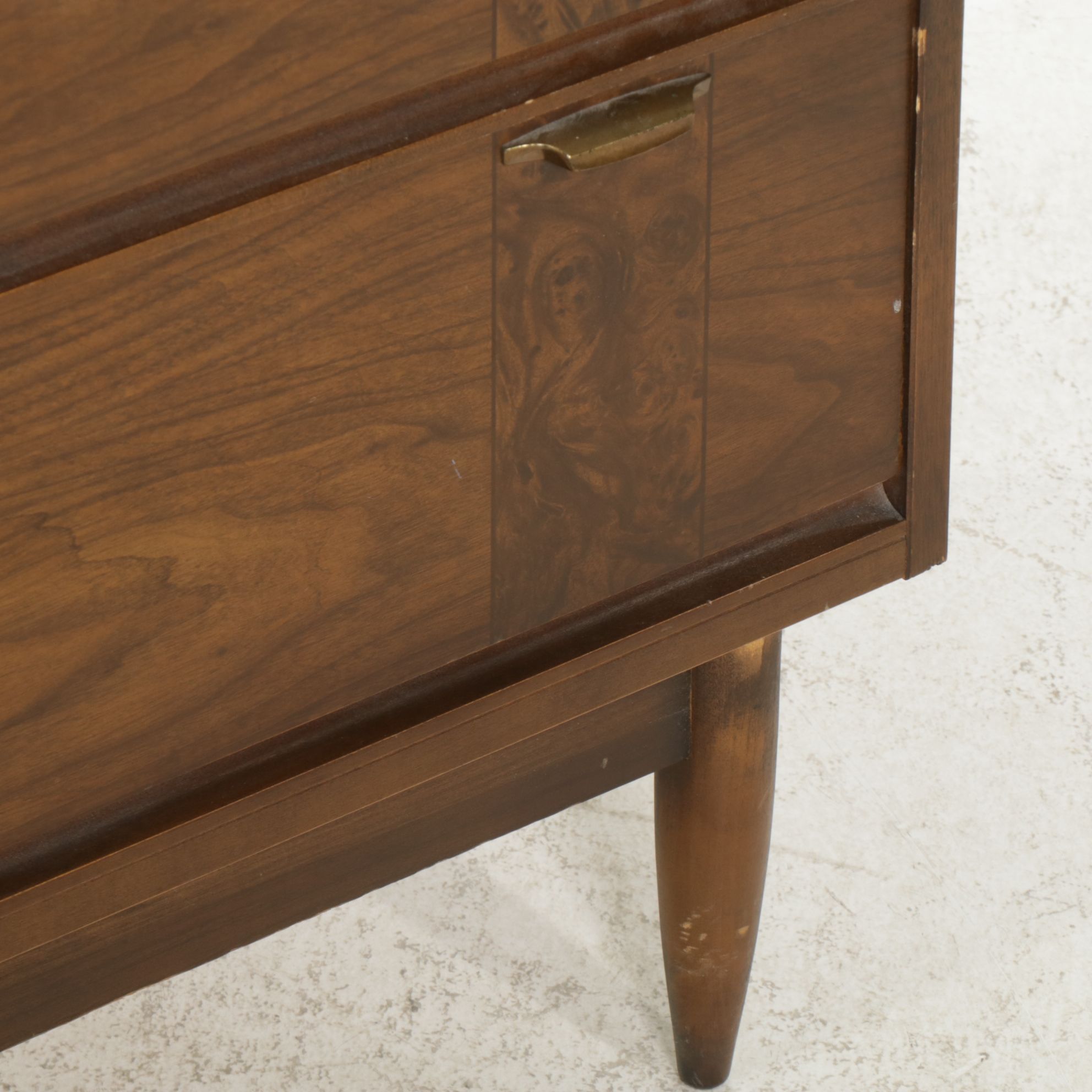 Mid Century Modern Walnut Chest of Drawers, Late 20th Century