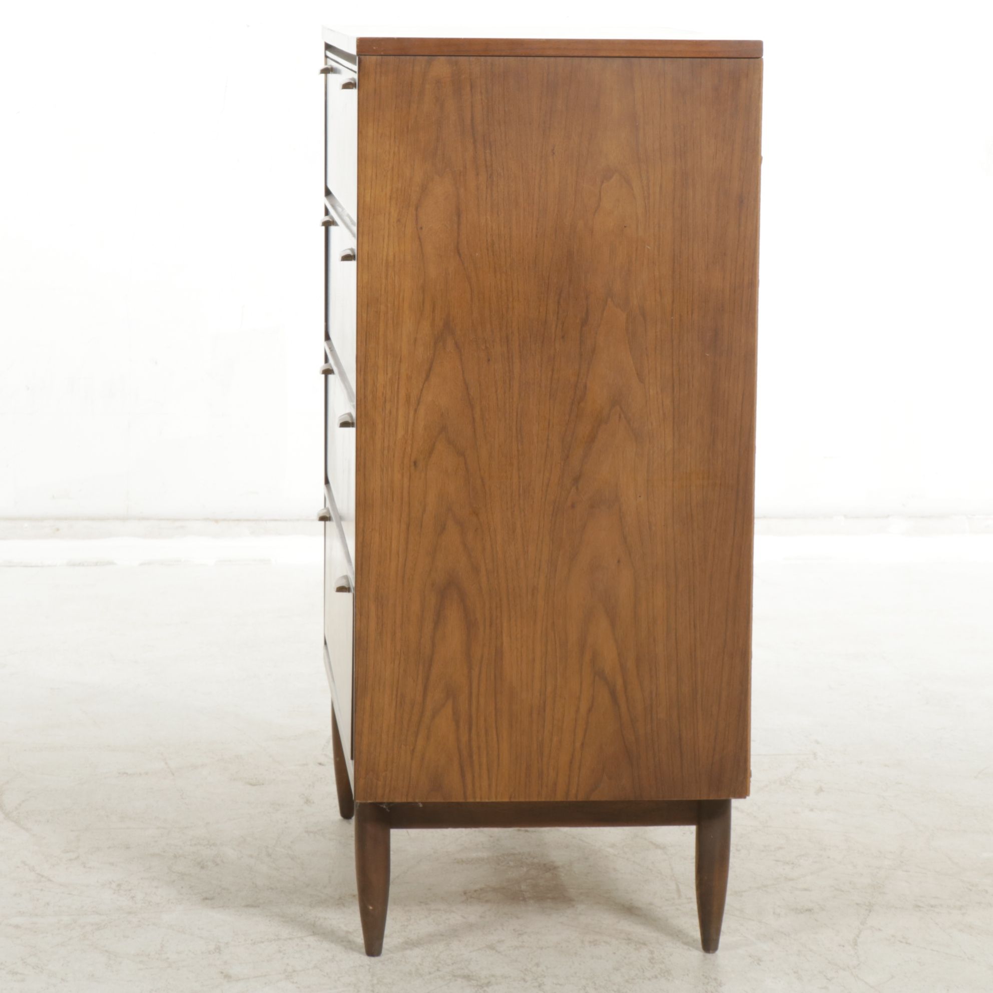 Mid Century Modern Walnut Chest of Drawers, Late 20th Century