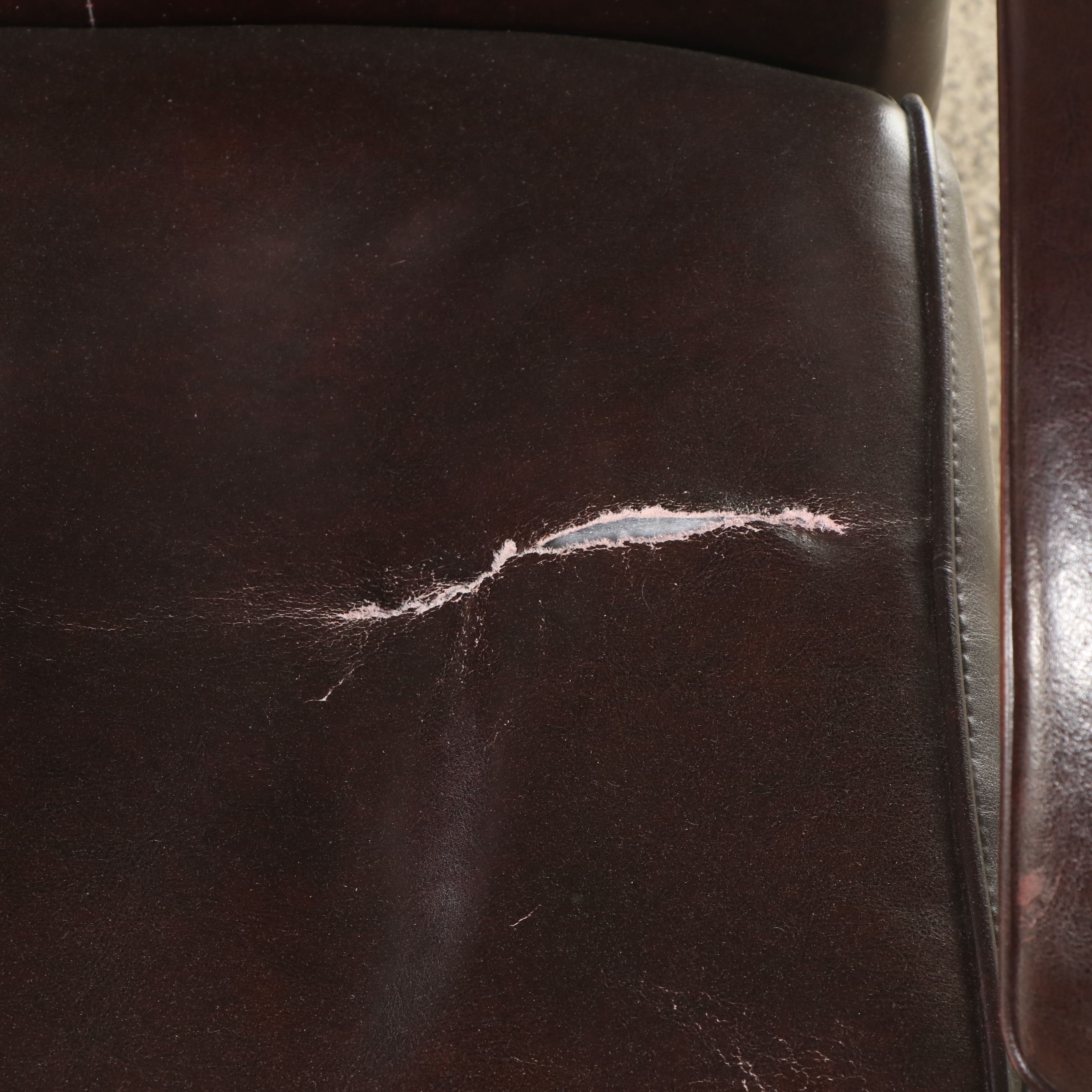 Contemporary Faux Leather Adjustable Desk Chair