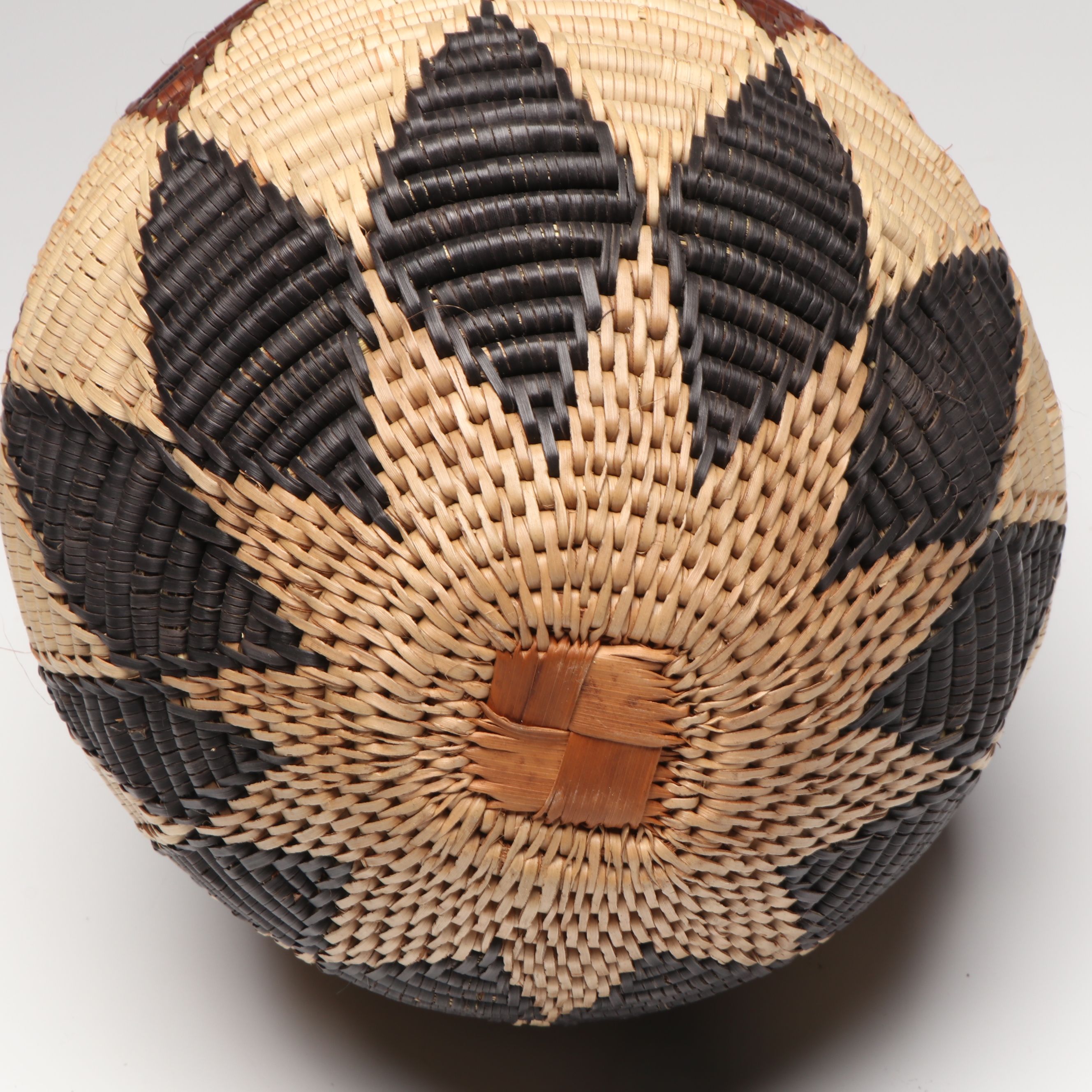 KwaZulu-Natal South African Zulu Handwoven Ilala Palm Basket