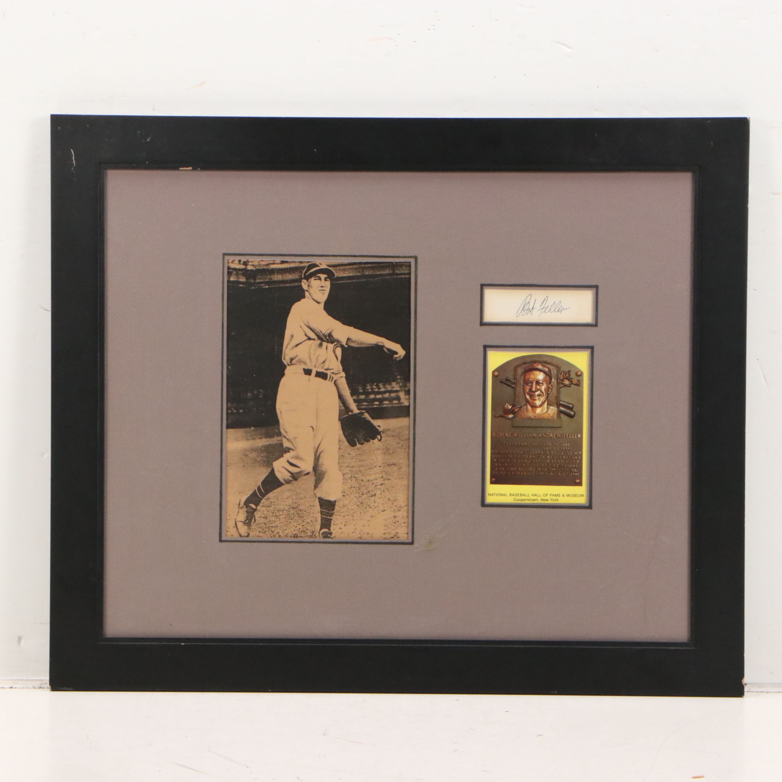 Carl Yastrzemski, Cool Papa Bell, and More Cut Signatures with Displays