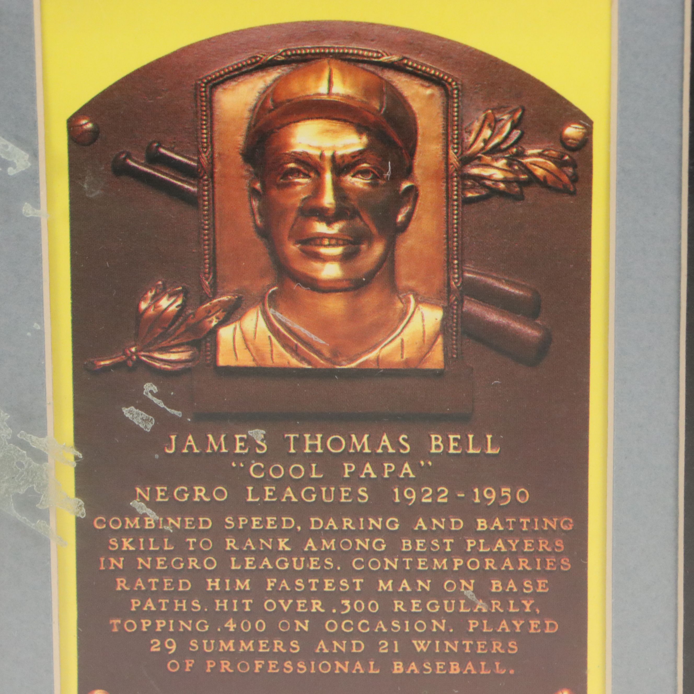 Carl Yastrzemski, Cool Papa Bell, and More Cut Signatures with Displays