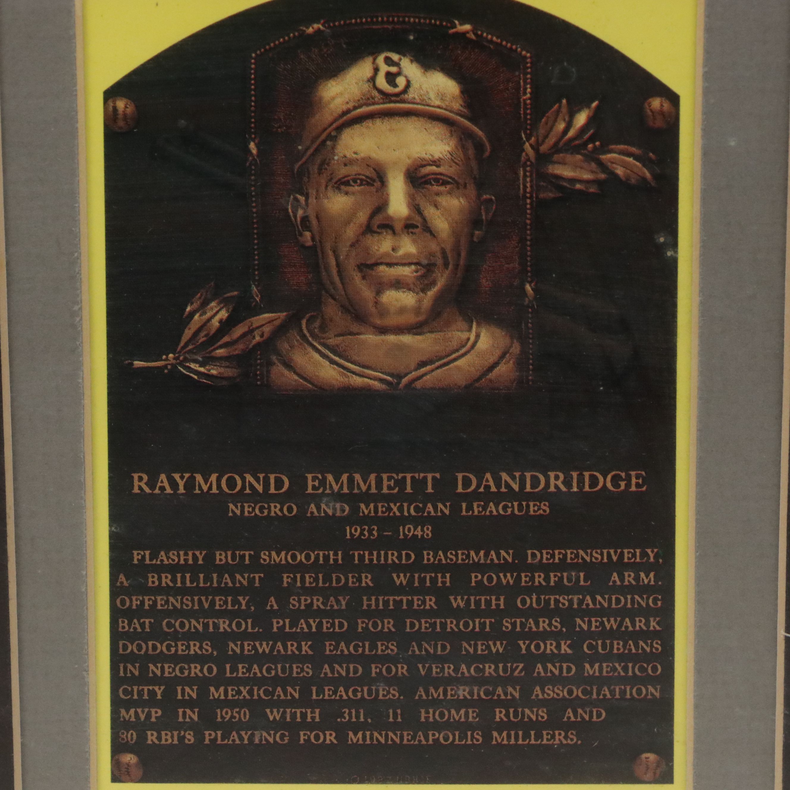 Carl Yastrzemski, Cool Papa Bell, and More Cut Signatures with Displays