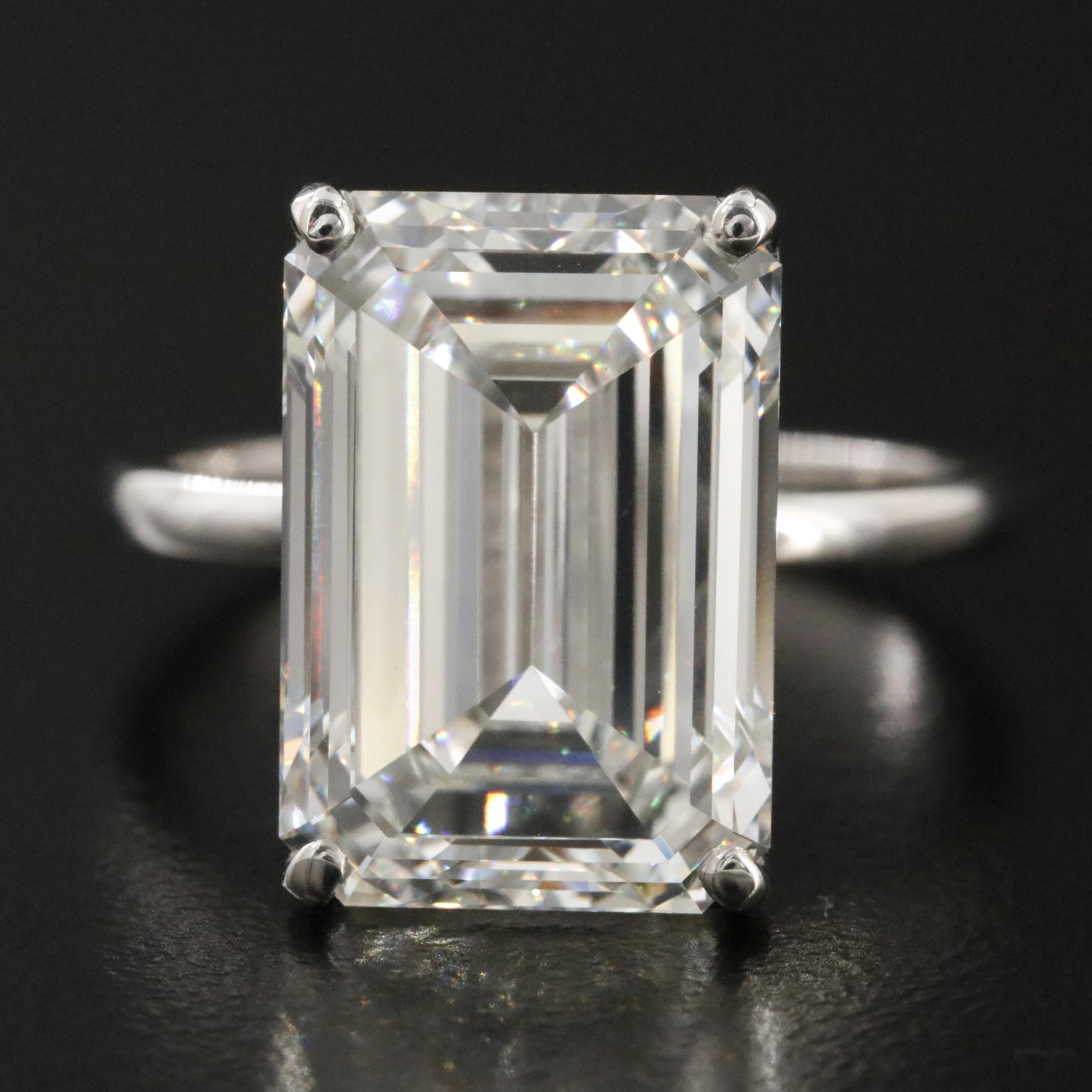 18K 10.00 CT Lab Grown Diamond Solitaire Ring with IGI Report