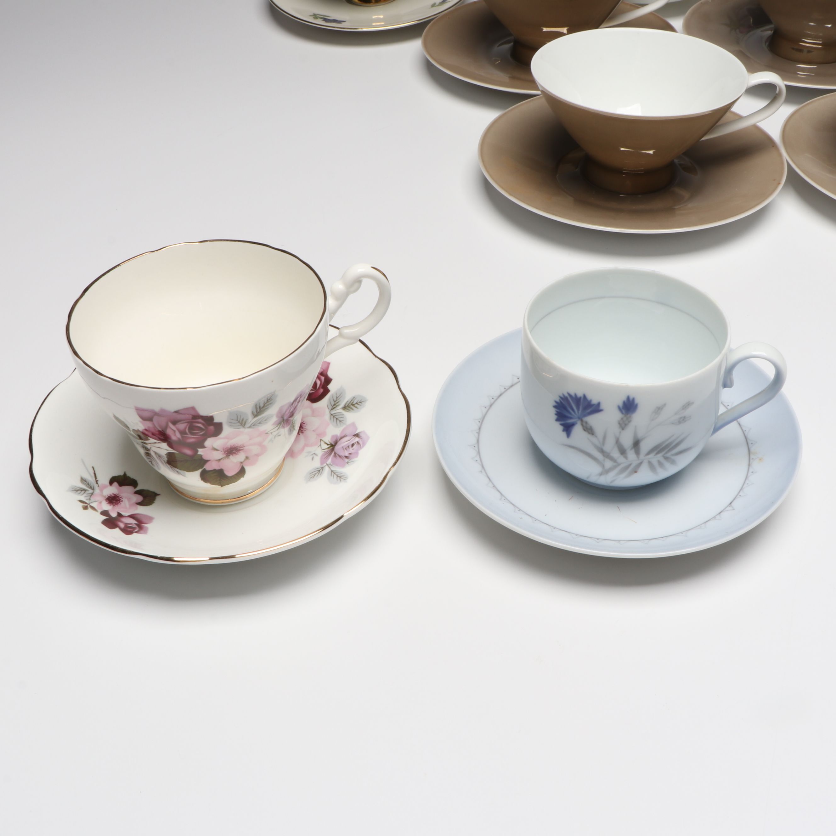 English, Japanese and Other Porcelain Teacups and Saucers