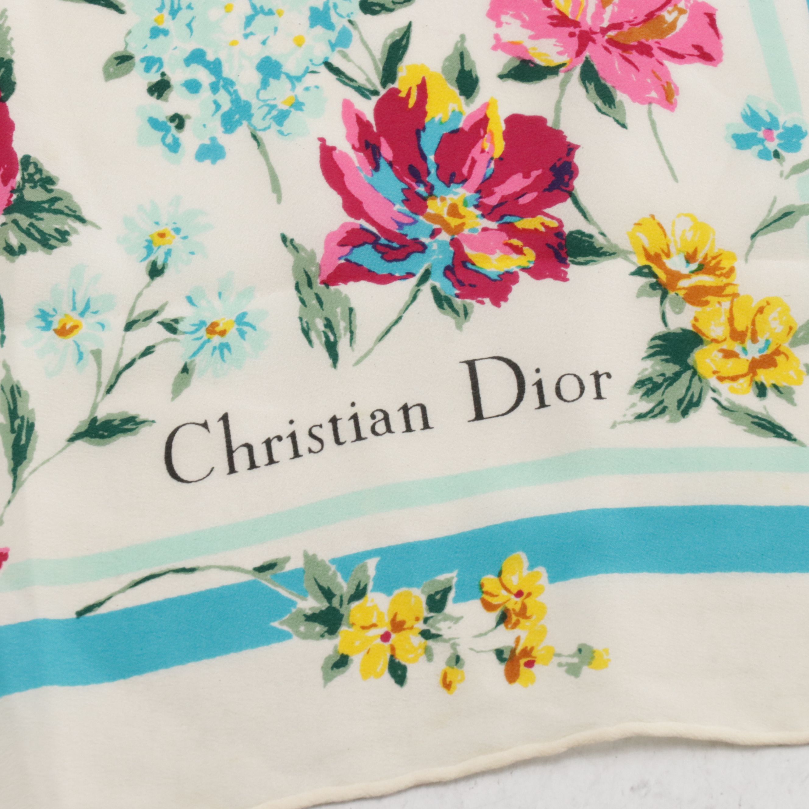 Christian Dior Écharpes Floral Print Silk Scarf