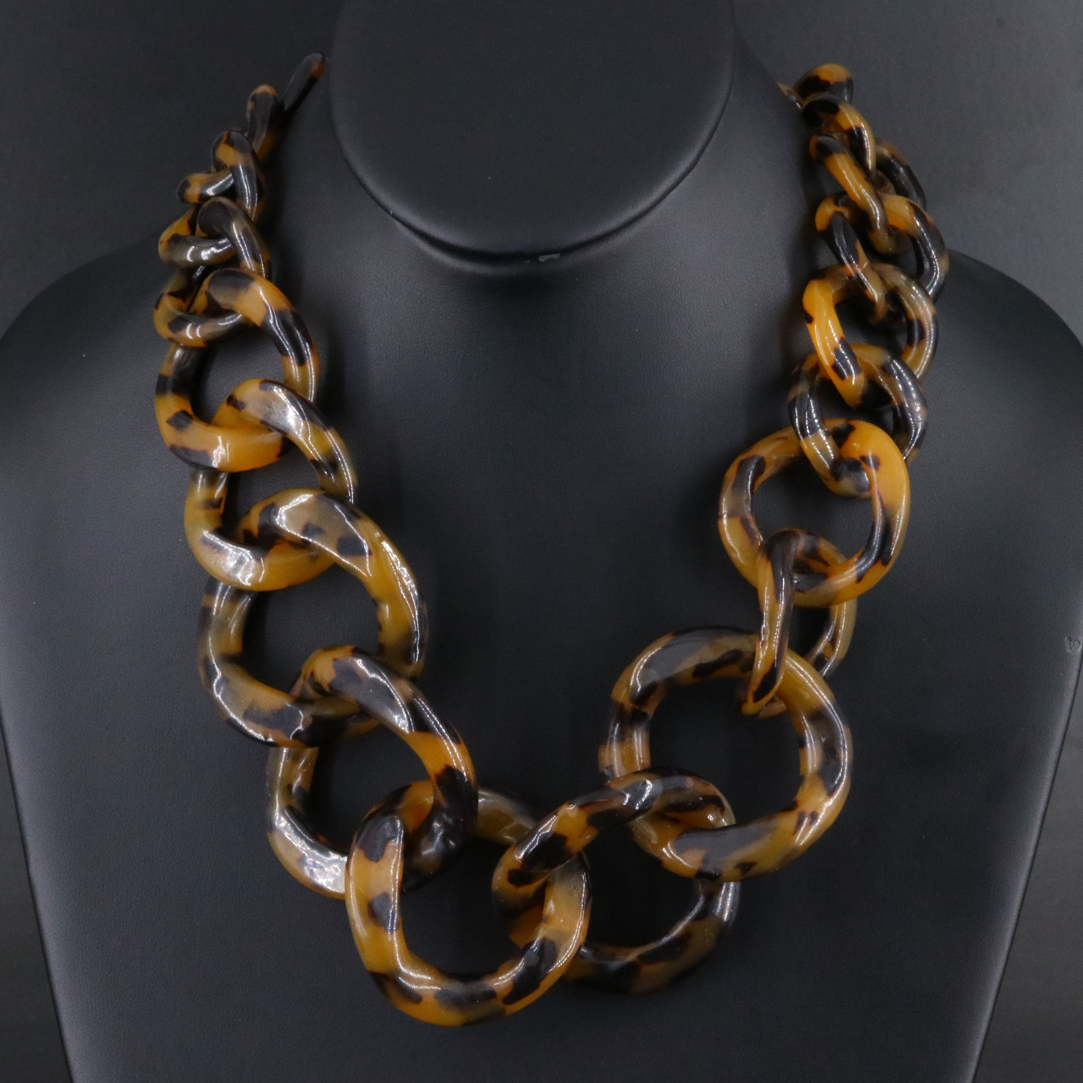 Tory Burch Faux Tortoise Shell Graduated Necklace