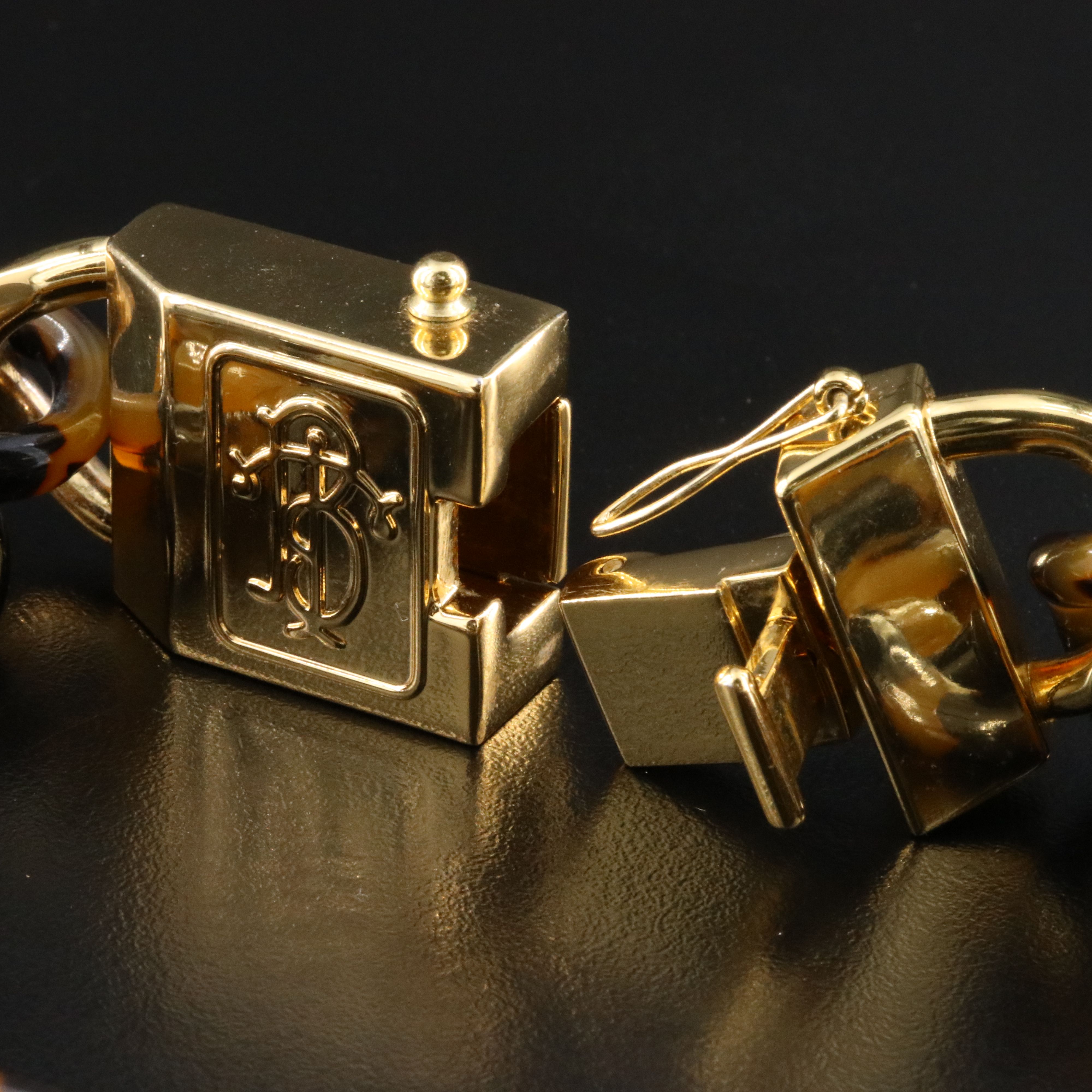 Tory Burch Faux Tortoise Shell Graduated Necklace