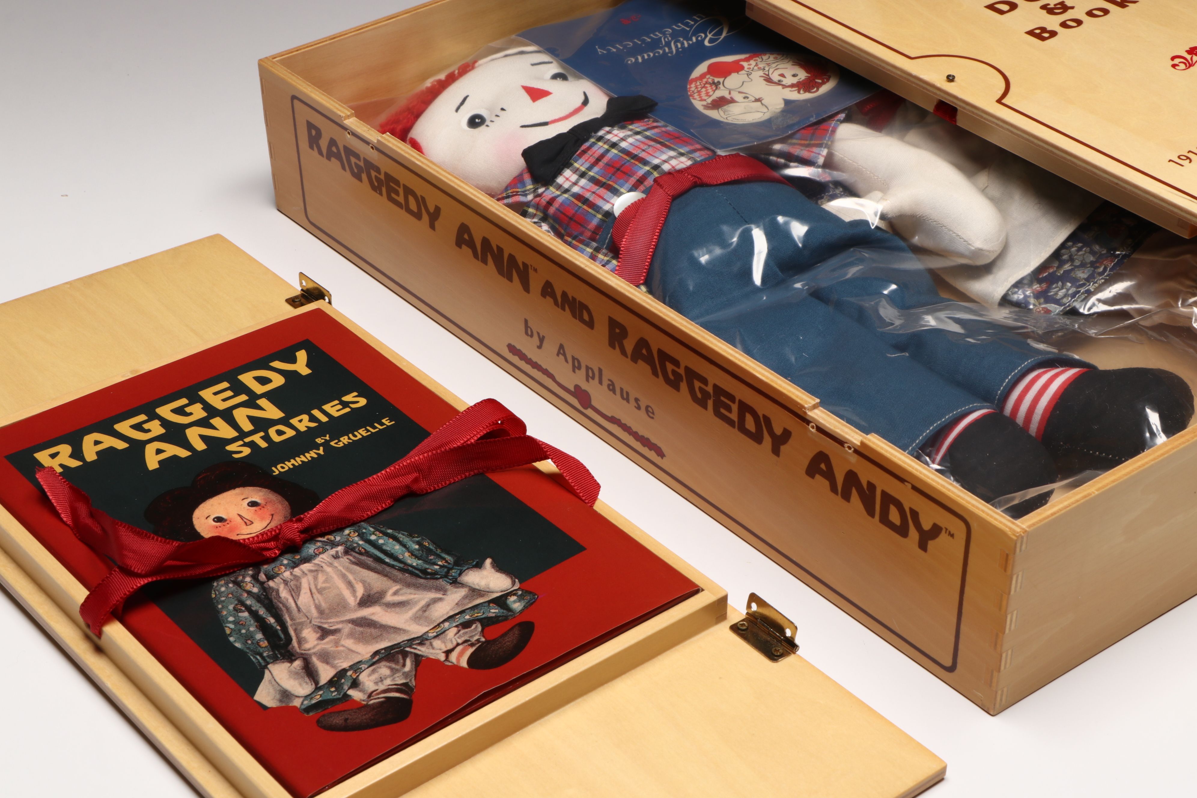Reproduction Volland Raggedy Ann and Andy Dolls with Johnny Gruelle Books