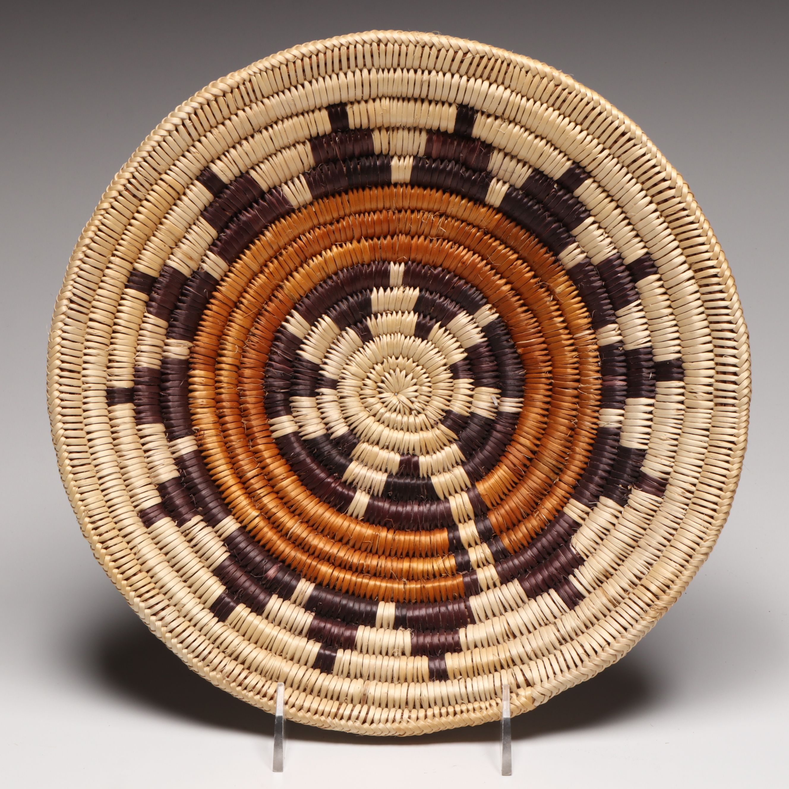 Louise Nimrod Diné (Navajo) Sumac Wedding Basket with Mountain Mahogany Dye