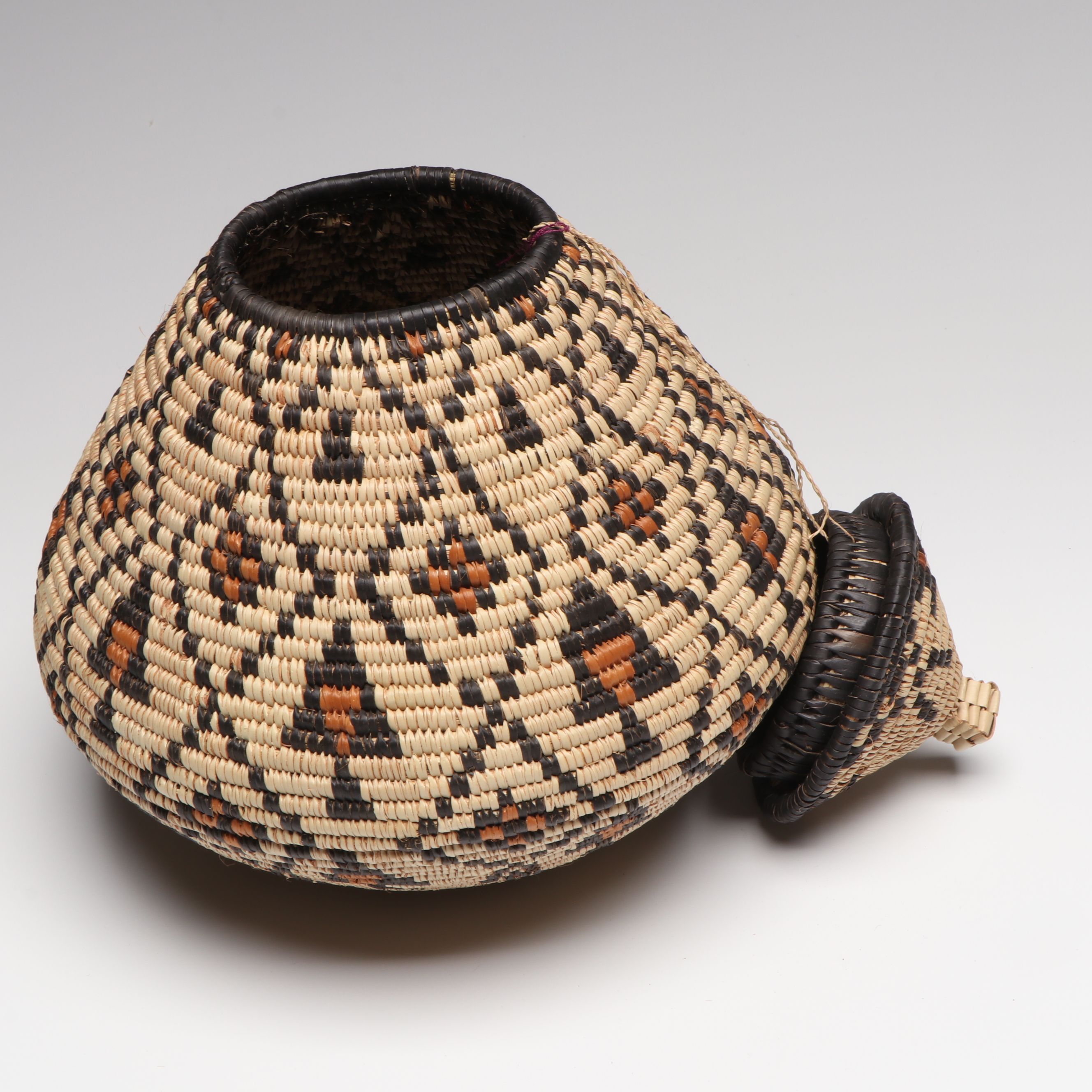Doris Nishangase and Lucy Mdluh Zulu Ilala Palm Lidded Baskets