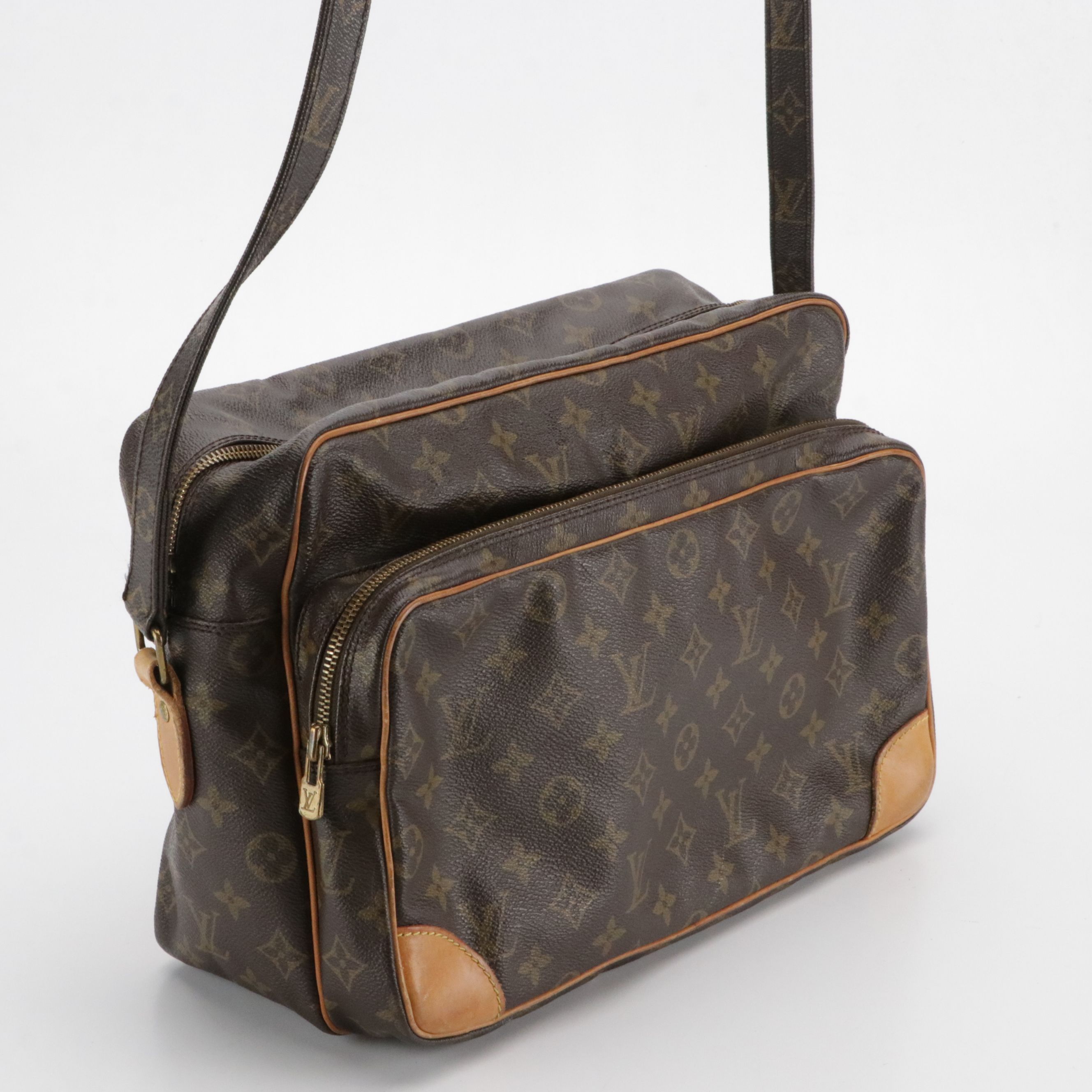Louis Vuitton Nile Crossbody Bag in Monogram Canvas and Vachetta Leather