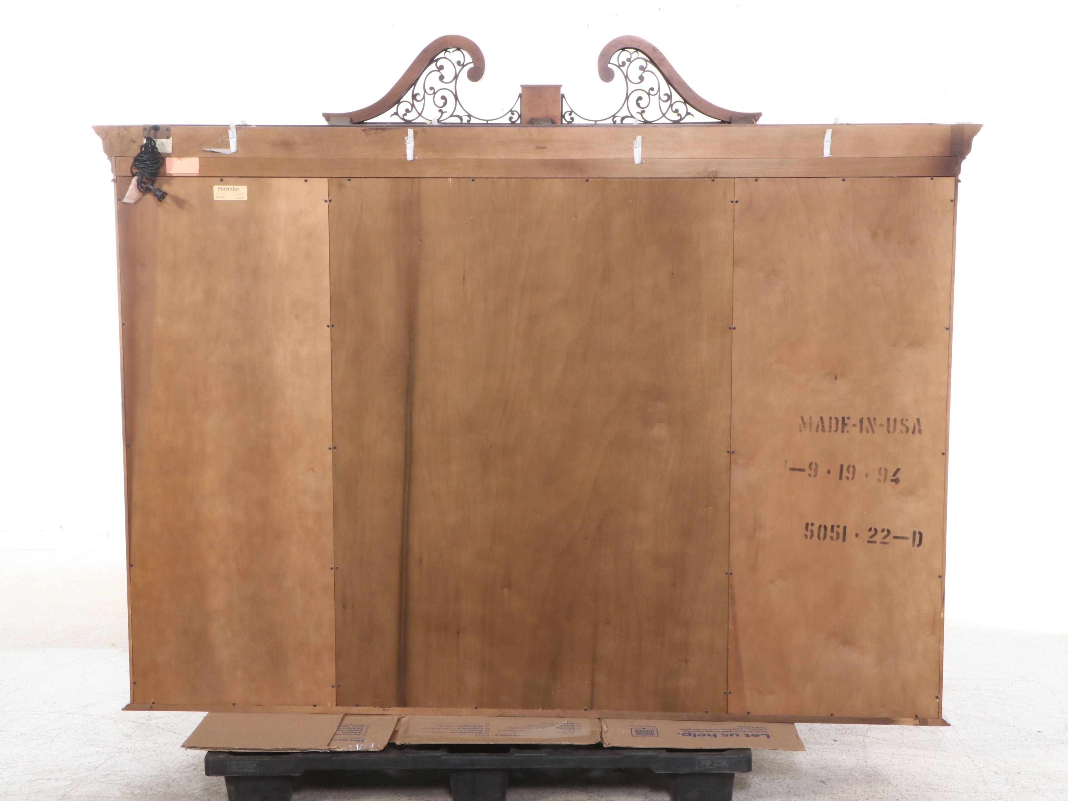 Henredon "Rittenhouse Square" Mahogany Breakfront China Cabinet