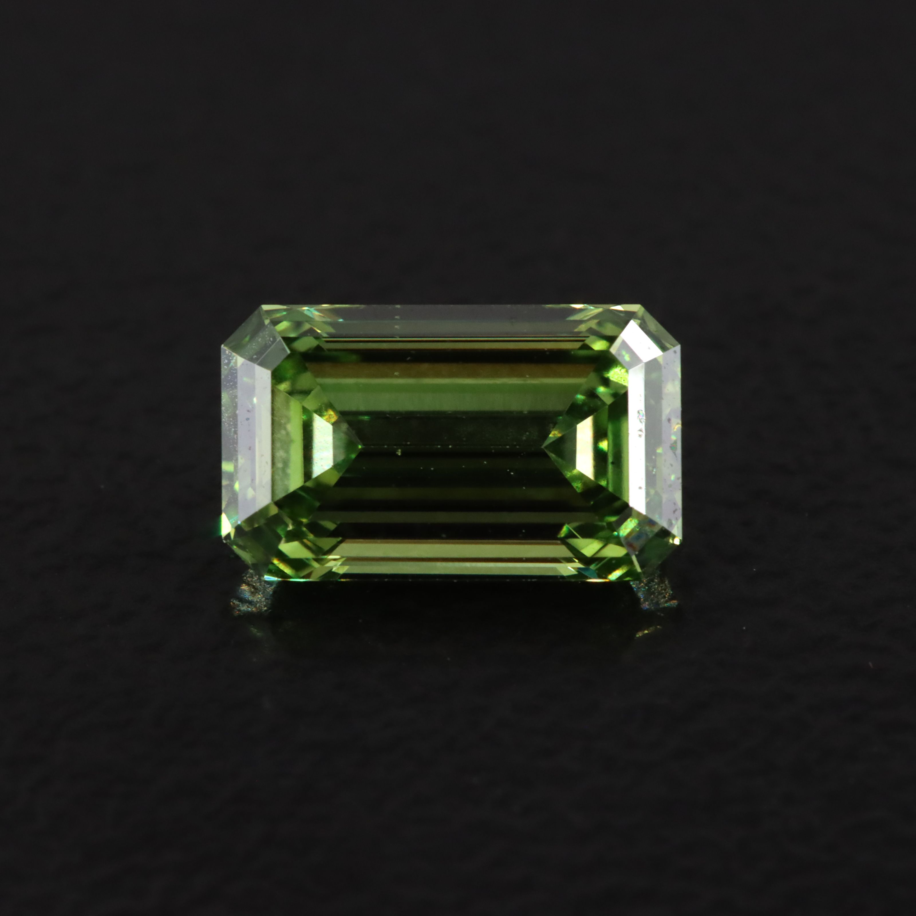 Loose 1.00 CT Lab Grown Fancy Diamond with IGI Report