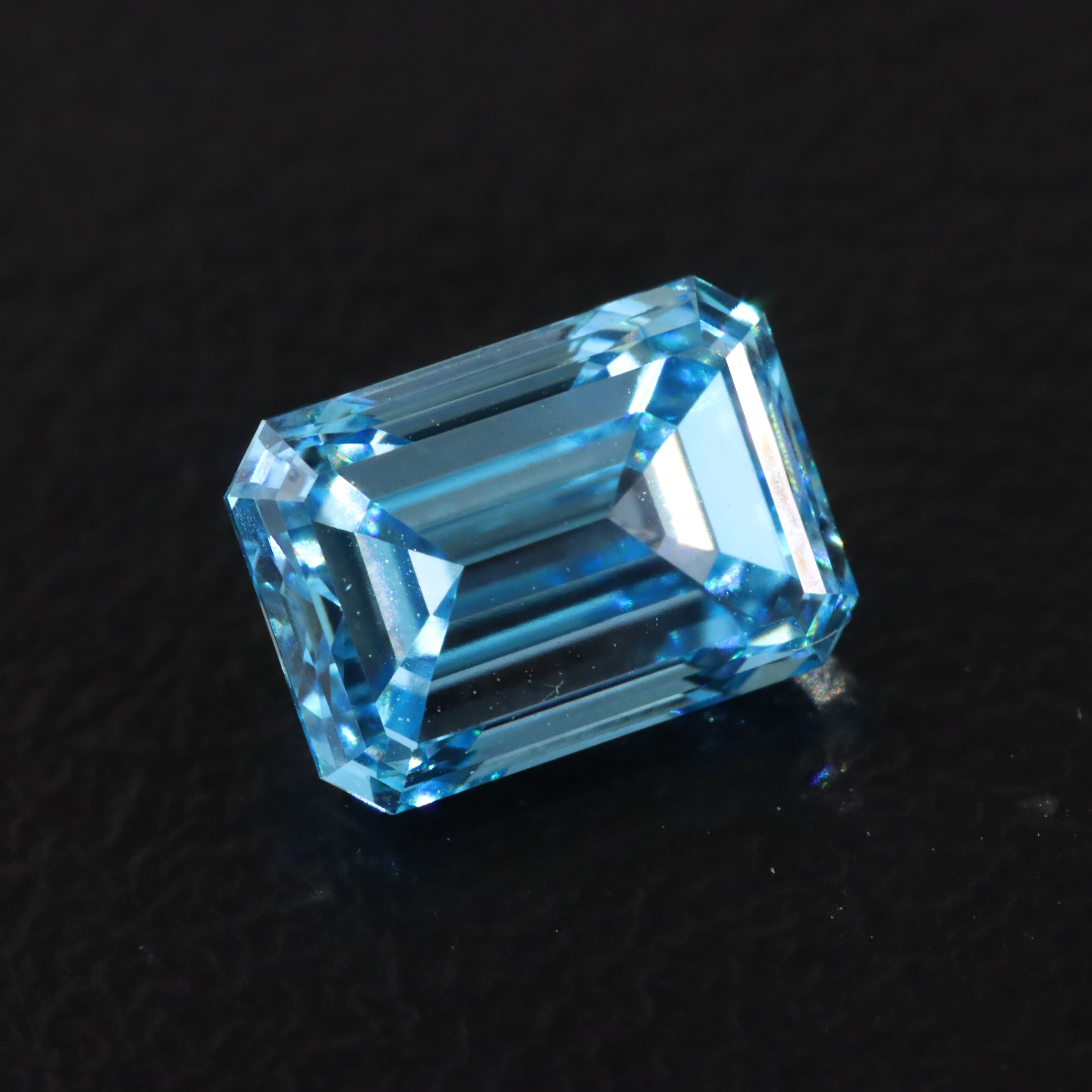 Loose 1.55 CT Lab Grown Fancy Diamond with IGI Report
